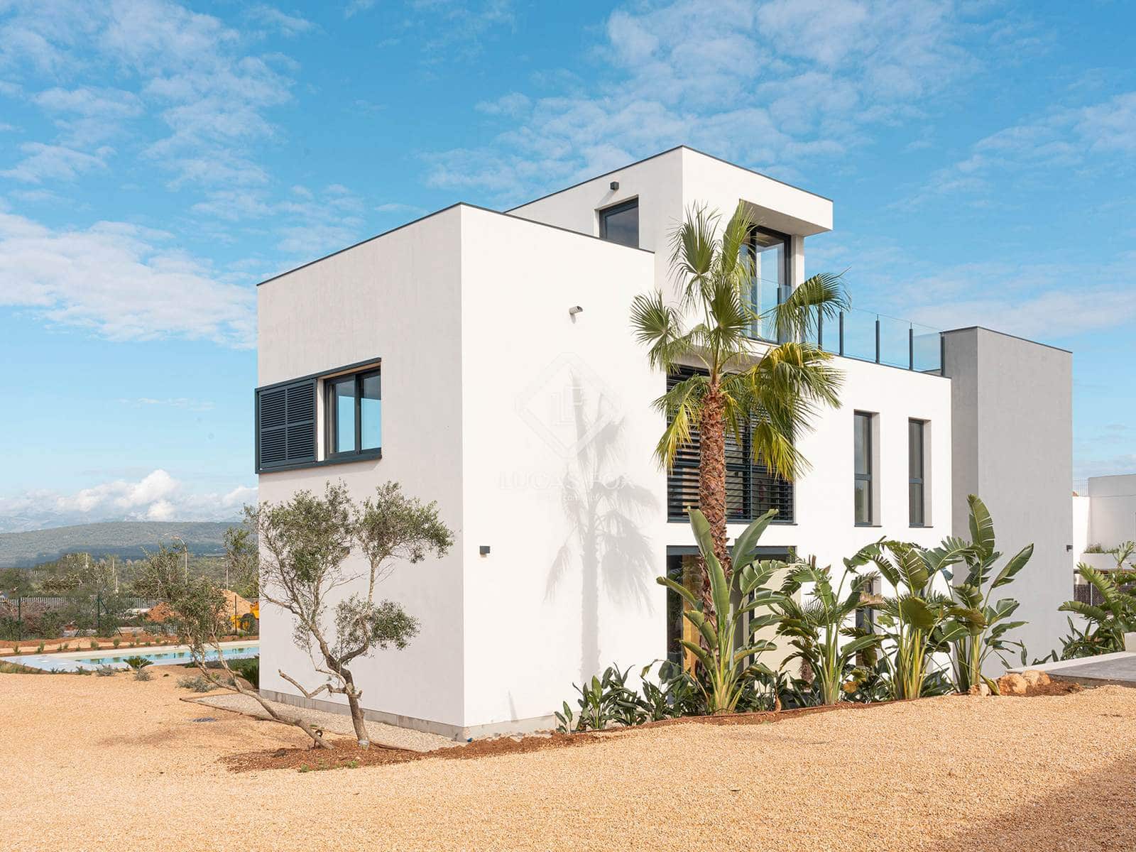 4 soveværelse Villa til salg i Palma de Mallorca med swimmingpool garage - € 2.790.000 (Ref: 9378098)