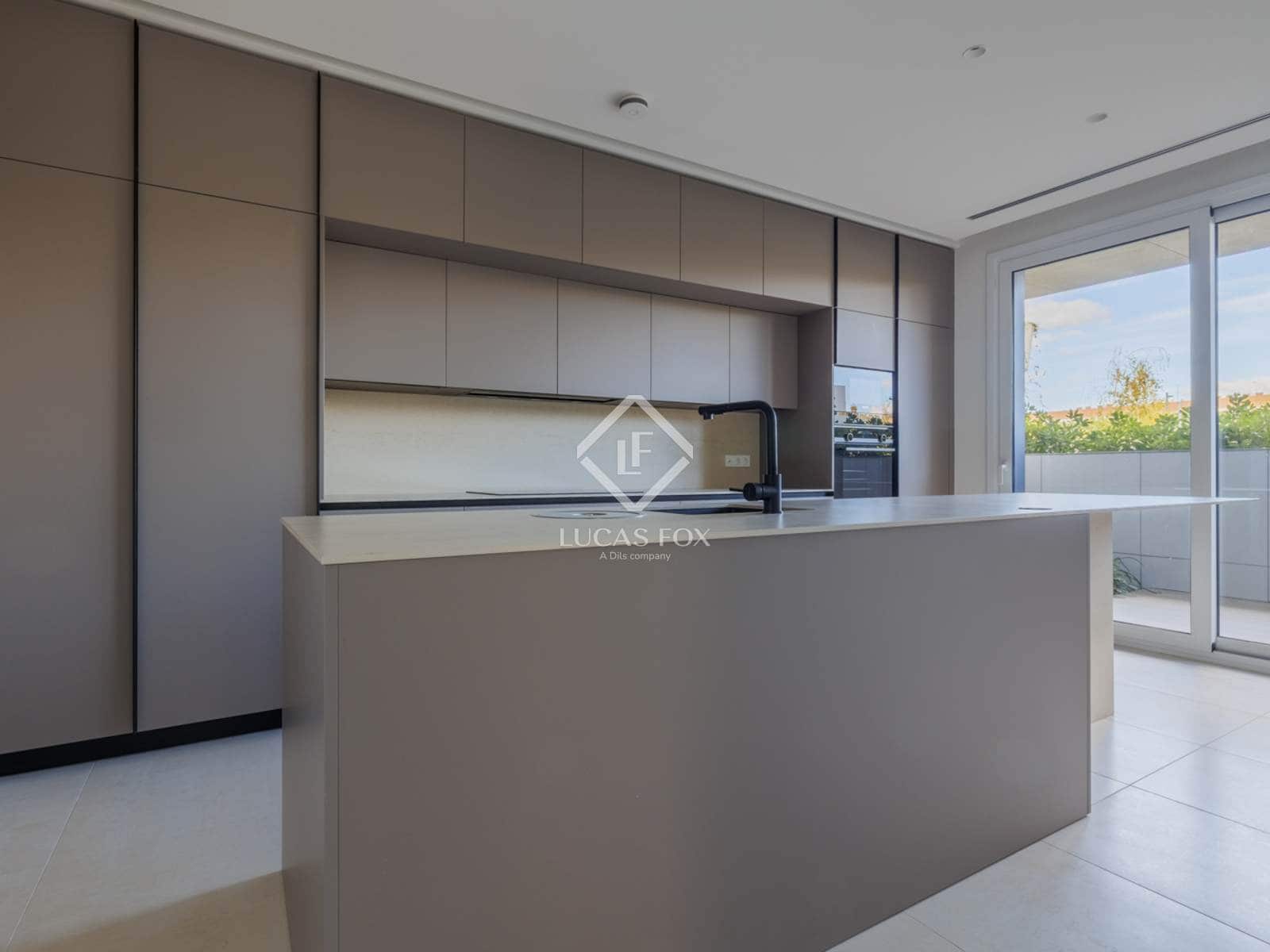 4 sypialnia Apartament na sprzedaż w Pozuelo de Alarcon z basenem garażem - 3 000 000 € (Ref: 9378099)