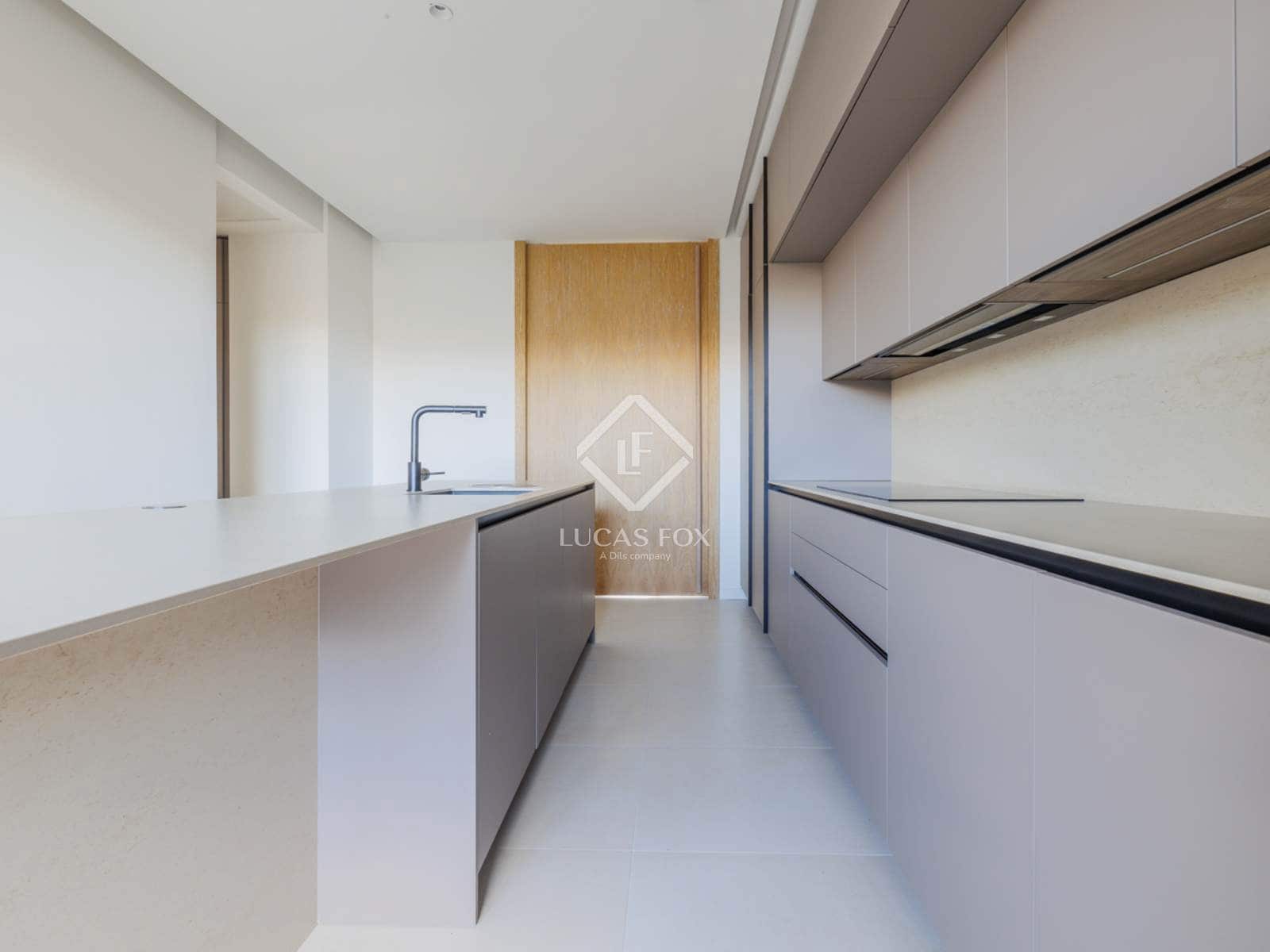 4 sypialnia Apartament na sprzedaż w Pozuelo de Alarcon z basenem garażem - 3 000 000 € (Ref: 9378099)