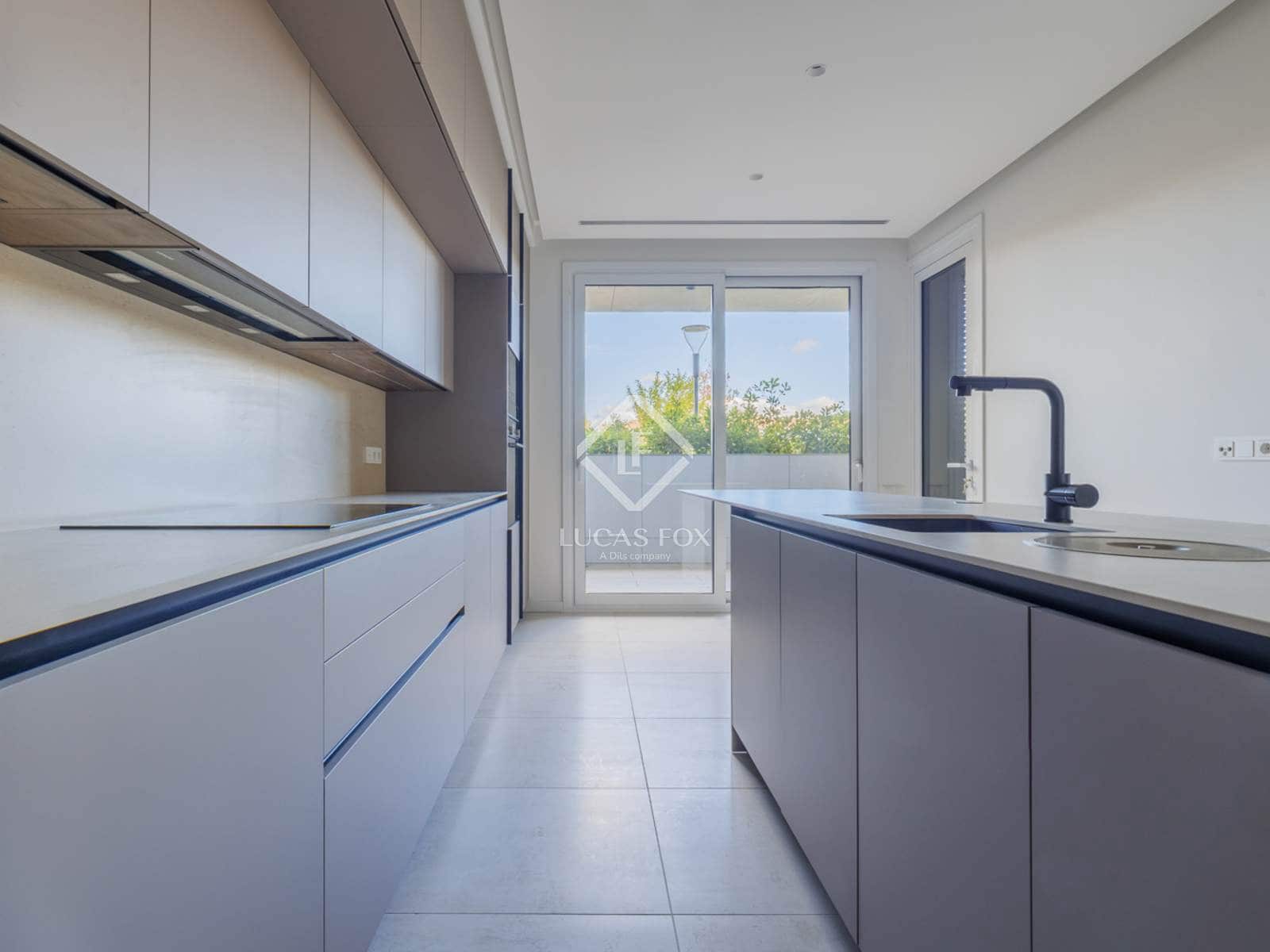 4 sypialnia Apartament na sprzedaż w Pozuelo de Alarcon z basenem garażem - 3 000 000 € (Ref: 9378099)