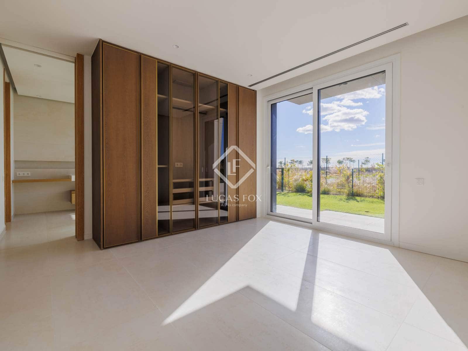 4 sypialnia Apartament na sprzedaż w Pozuelo de Alarcon z basenem garażem - 3 000 000 € (Ref: 9378099)