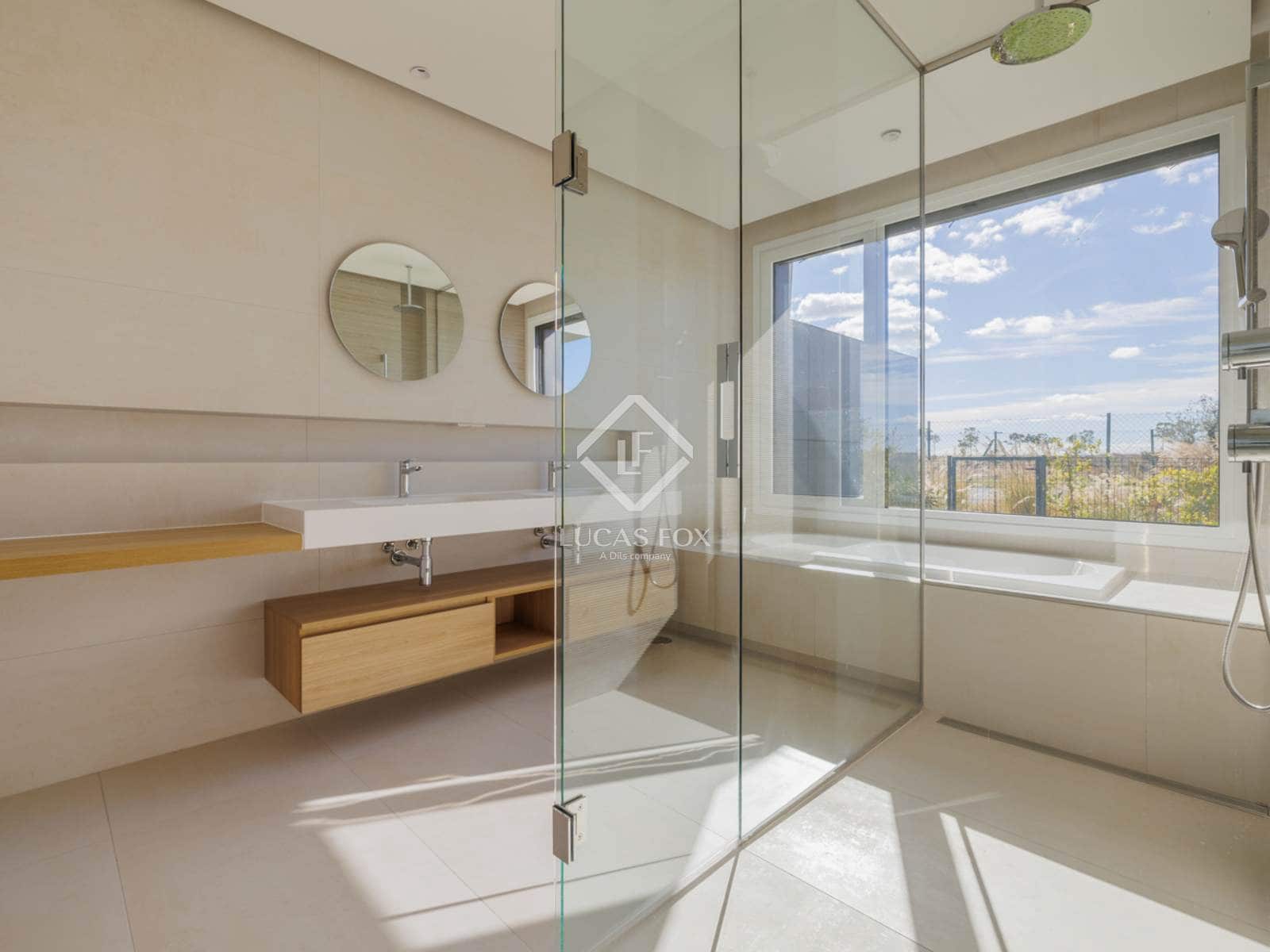 4 sypialnia Apartament na sprzedaż w Pozuelo de Alarcon z basenem garażem - 3 000 000 € (Ref: 9378099)