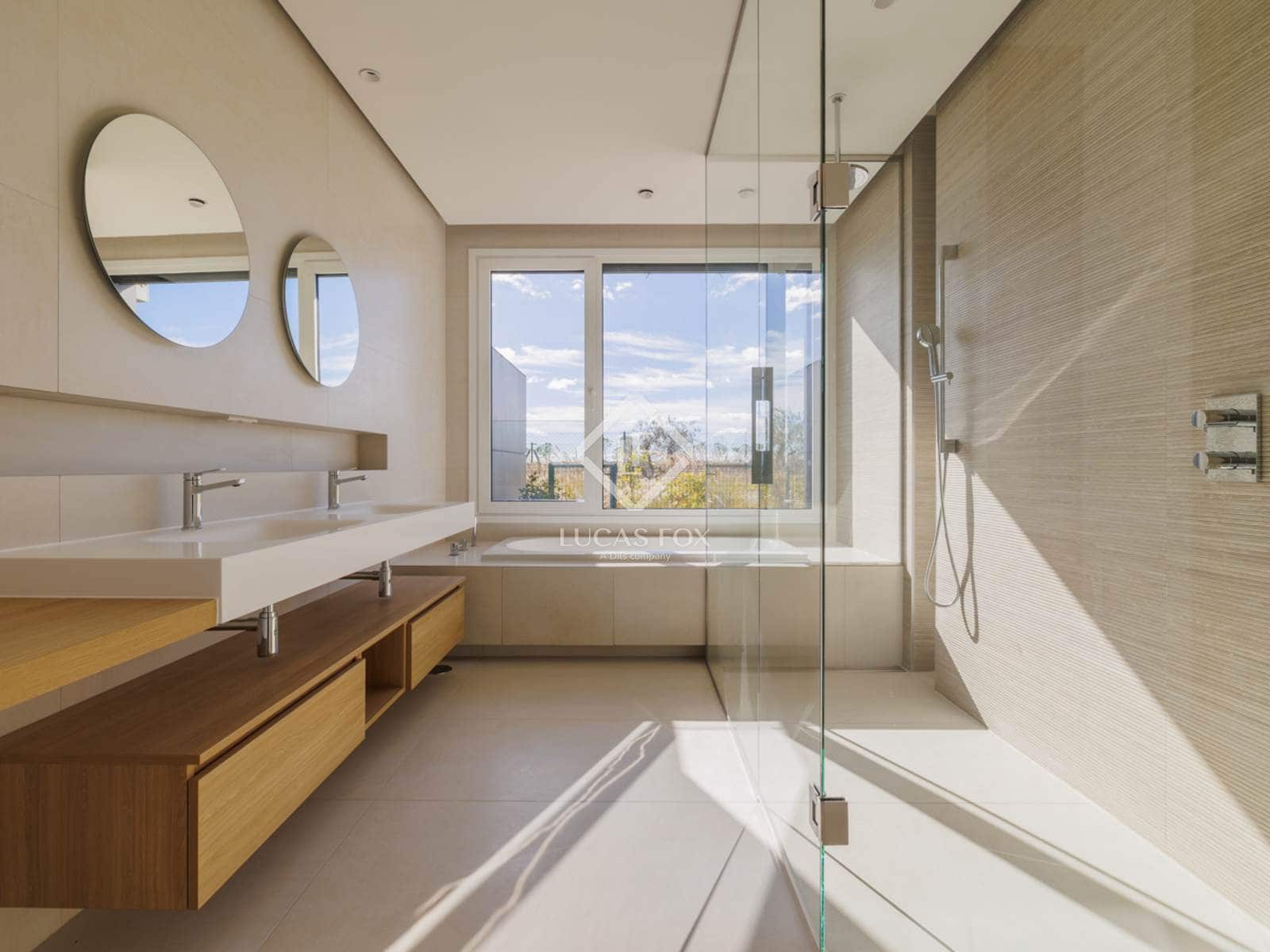 4 sypialnia Apartament na sprzedaż w Pozuelo de Alarcon z basenem garażem - 3 000 000 € (Ref: 9378099)