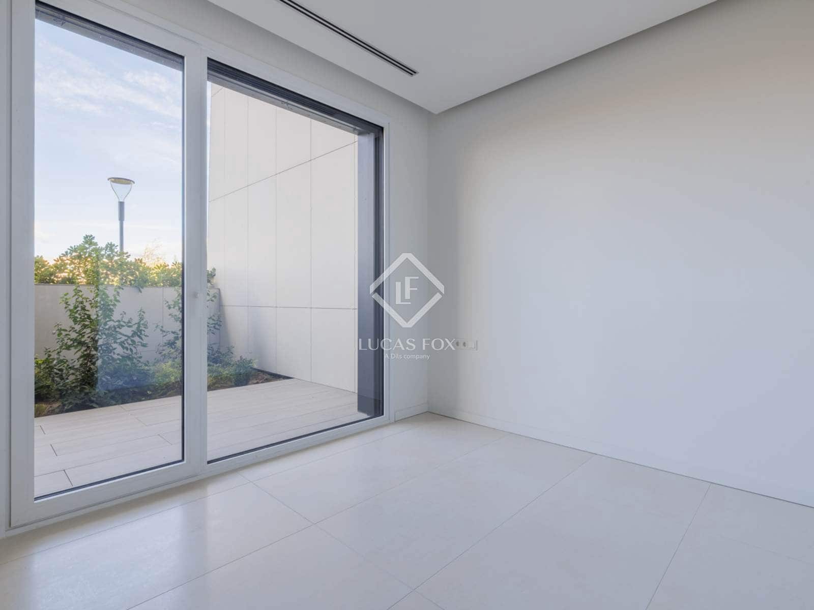 4 sypialnia Apartament na sprzedaż w Pozuelo de Alarcon z basenem garażem - 3 000 000 € (Ref: 9378099)