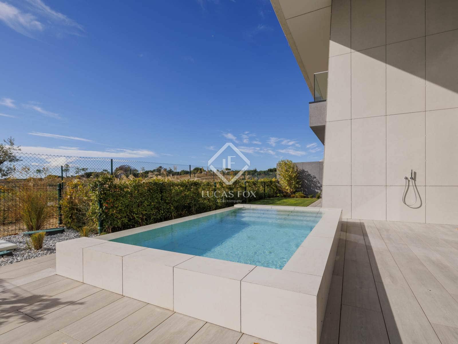 4 sypialnia Apartament na sprzedaż w Pozuelo de Alarcon z basenem garażem - 3 000 000 € (Ref: 9378099)