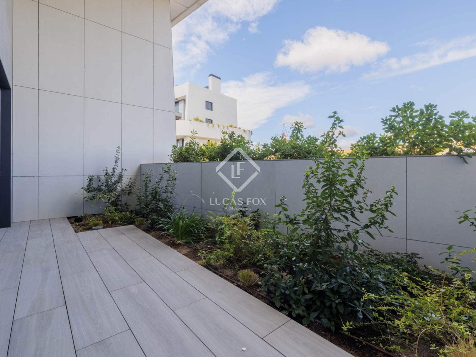 4 sypialnia Apartament na sprzedaż w Pozuelo de Alarcon z basenem garażem - 3 000 000 € (Ref: 9378099)