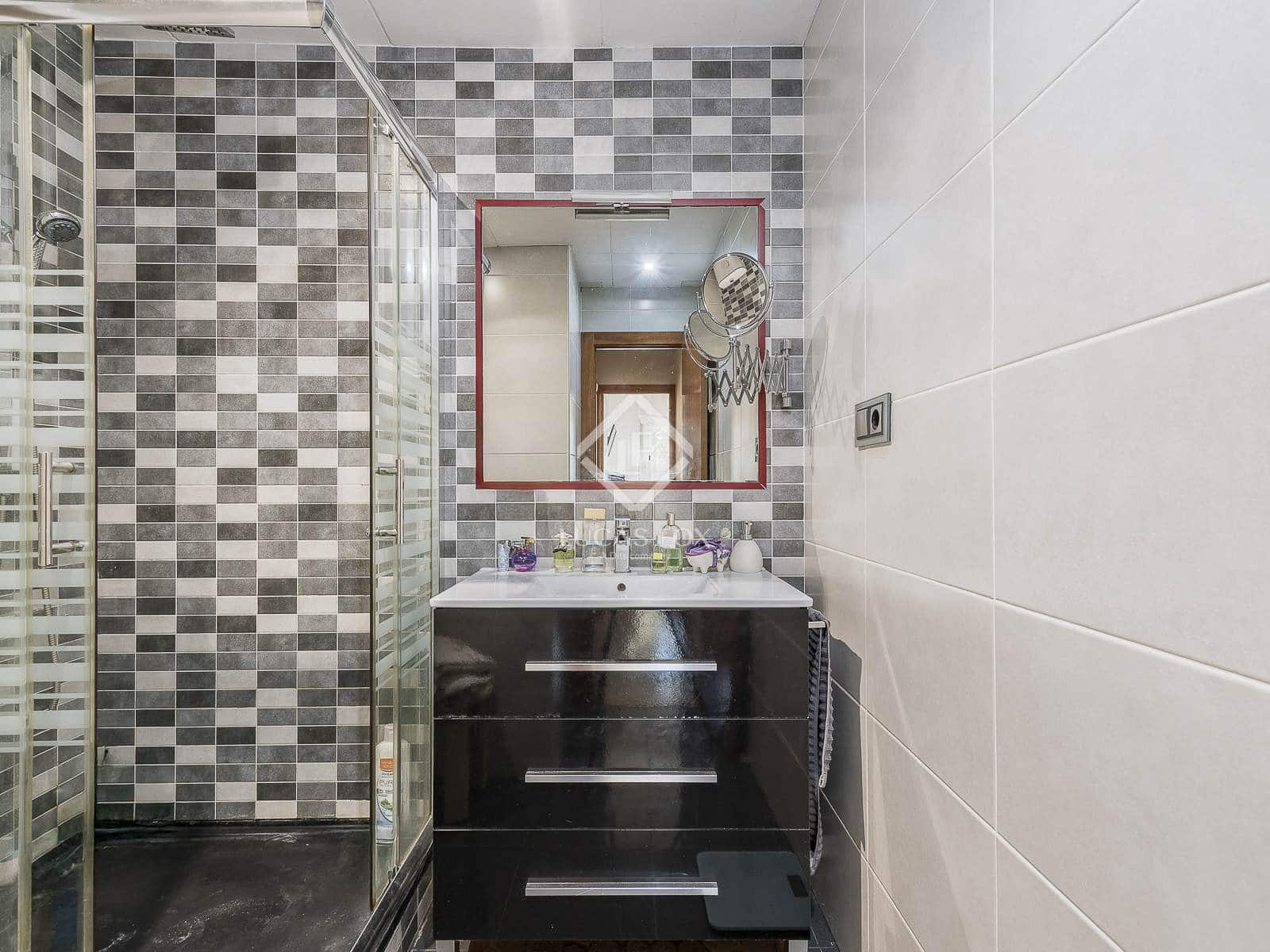 4 camera da letto Appartamento in vendita in Barcelona citta - 529.000 € (Rif: 9378100)