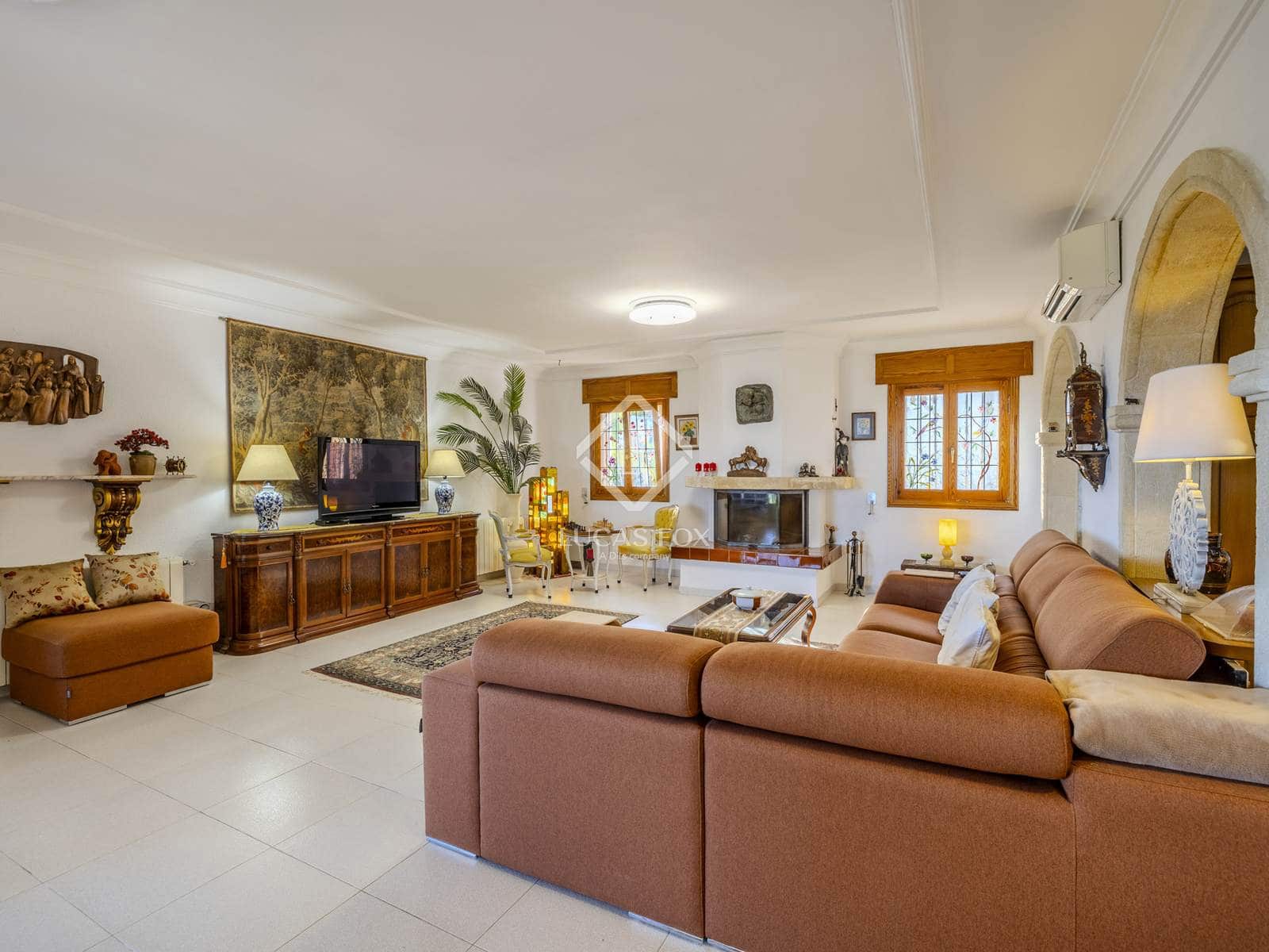 4 quarto Moradia para venda em Denia com piscina garagem - 990 000 € (Ref: 9378260)