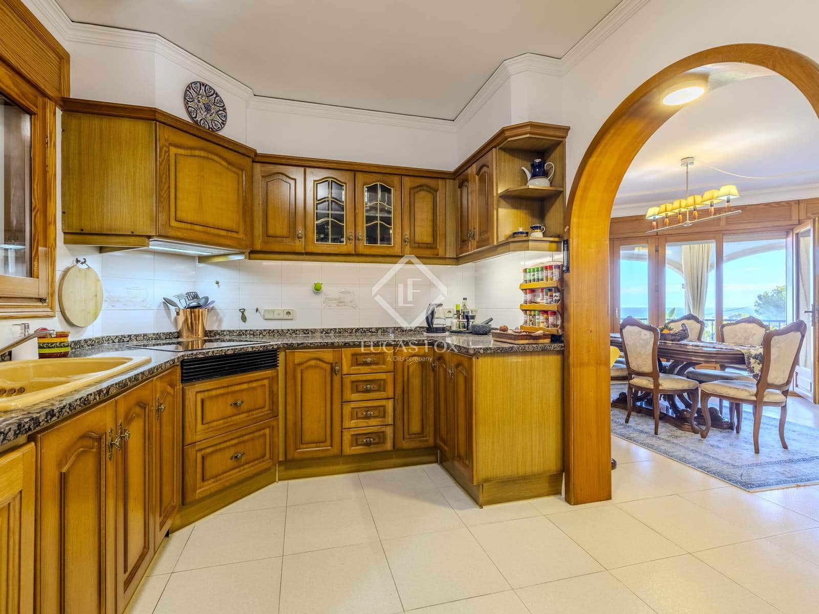 4 quarto Moradia para venda em Denia com piscina garagem - 990 000 € (Ref: 9378260)