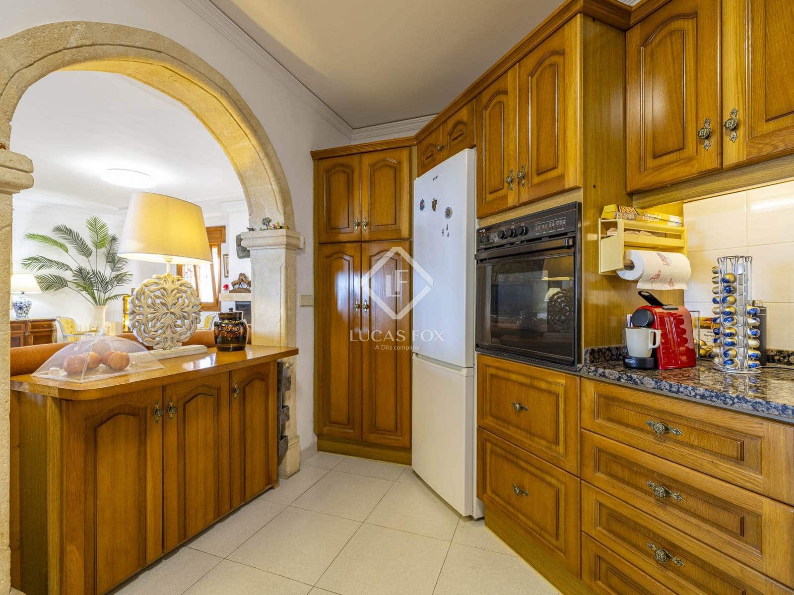 4 quarto Moradia para venda em Denia com piscina garagem - 990 000 € (Ref: 9378260)