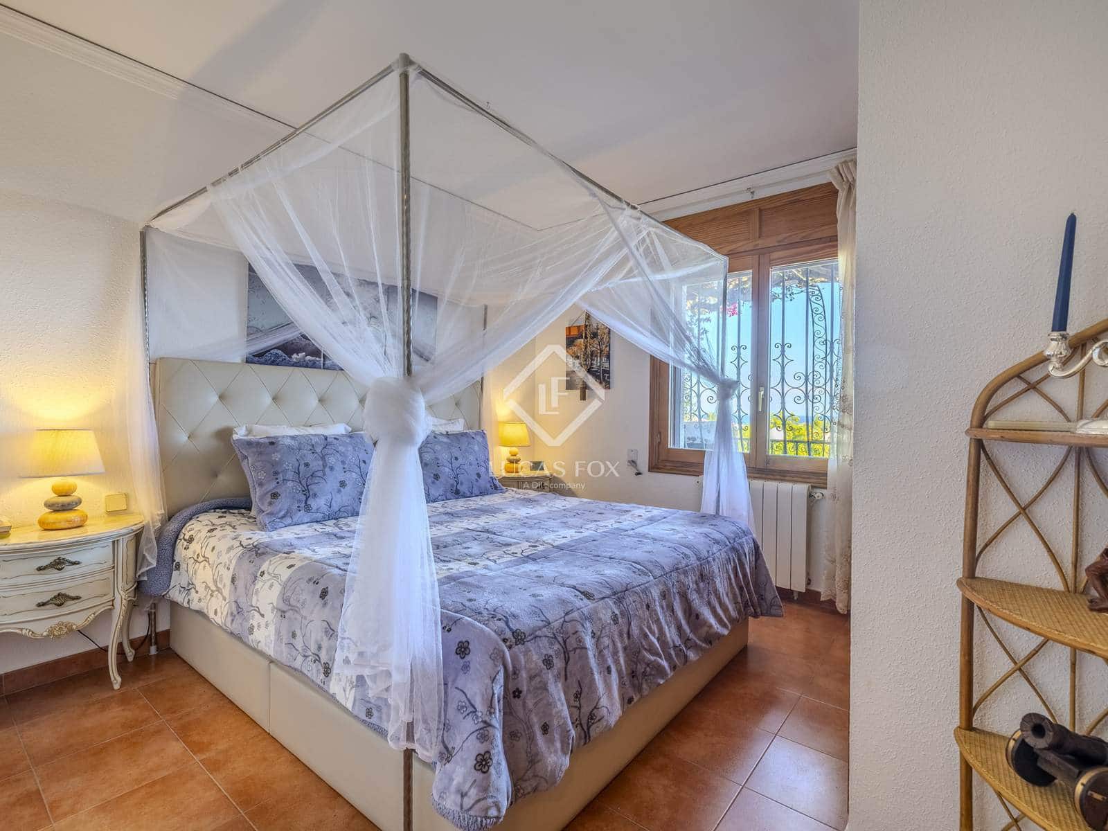 4 quarto Moradia para venda em Denia com piscina garagem - 990 000 € (Ref: 9378260)