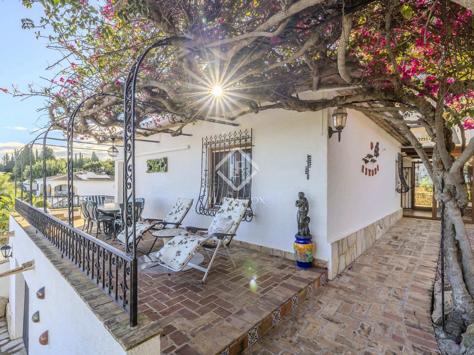 4 quarto Moradia para venda em Denia com piscina garagem - 990 000 € (Ref: 9378260)