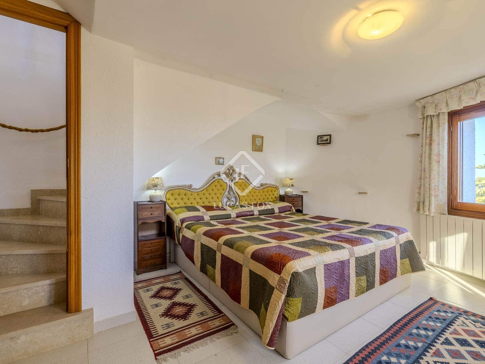 4 quarto Moradia para venda em Denia com piscina garagem - 990 000 € (Ref: 9378260)