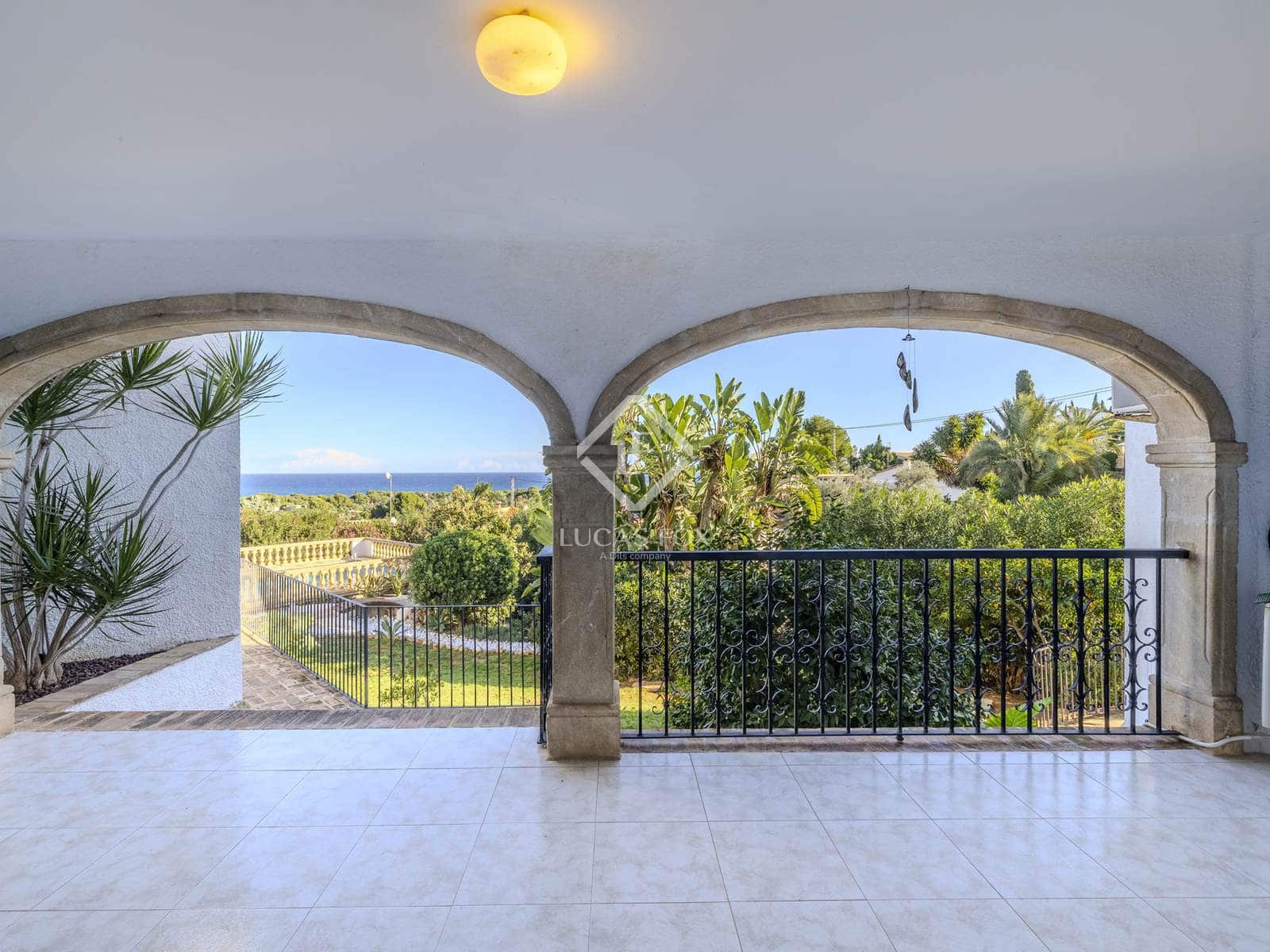 4 quarto Moradia para venda em Denia com piscina garagem - 990 000 € (Ref: 9378260)