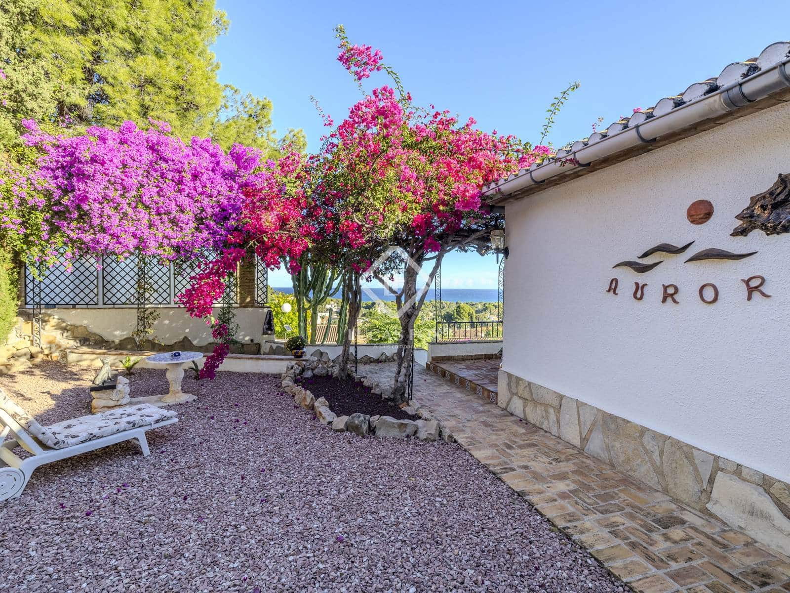 4 quarto Moradia para venda em Denia com piscina garagem - 990 000 € (Ref: 9378260)