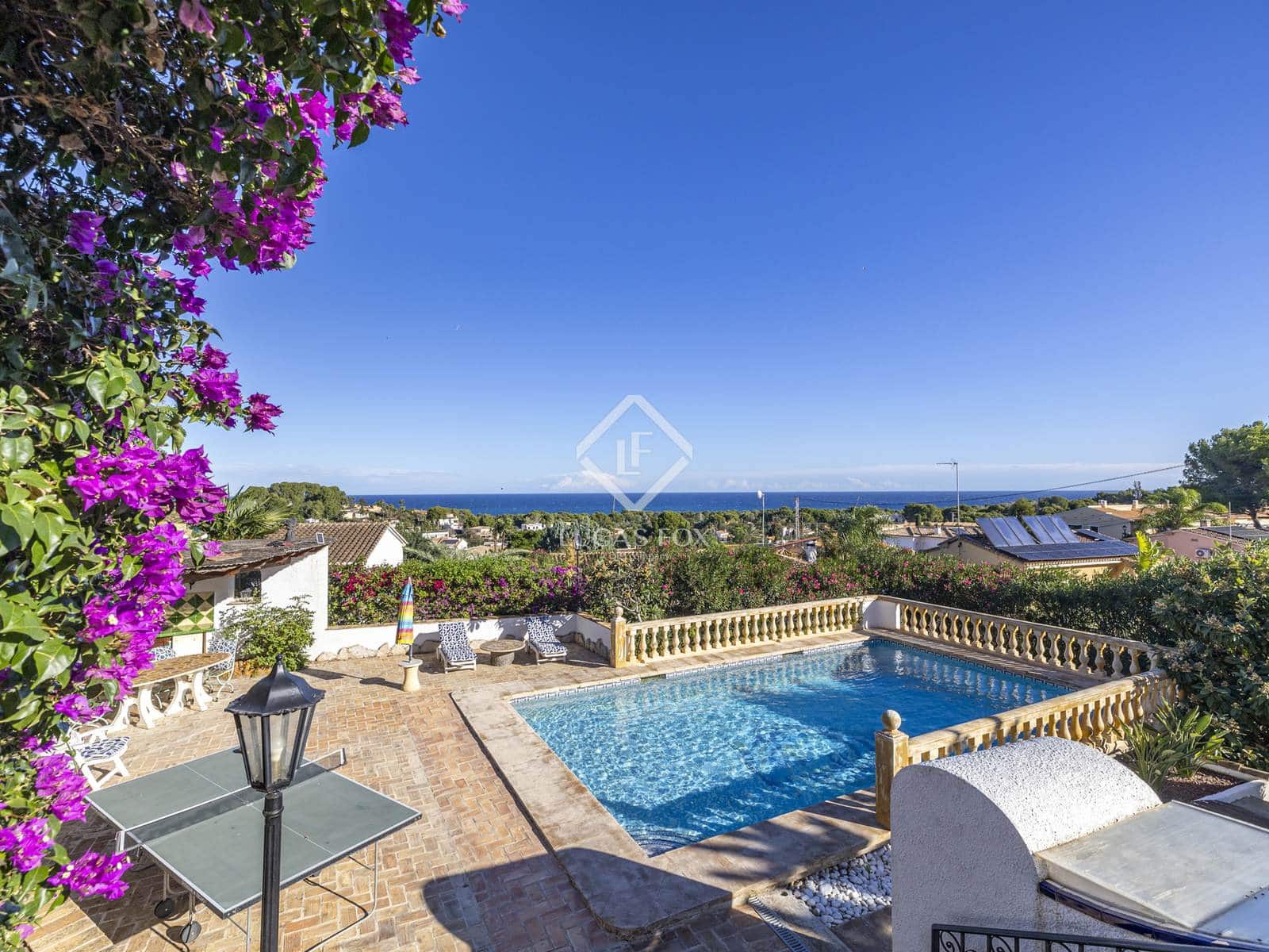 4 quarto Moradia para venda em Denia com piscina garagem - 990 000 € (Ref: 9378260)