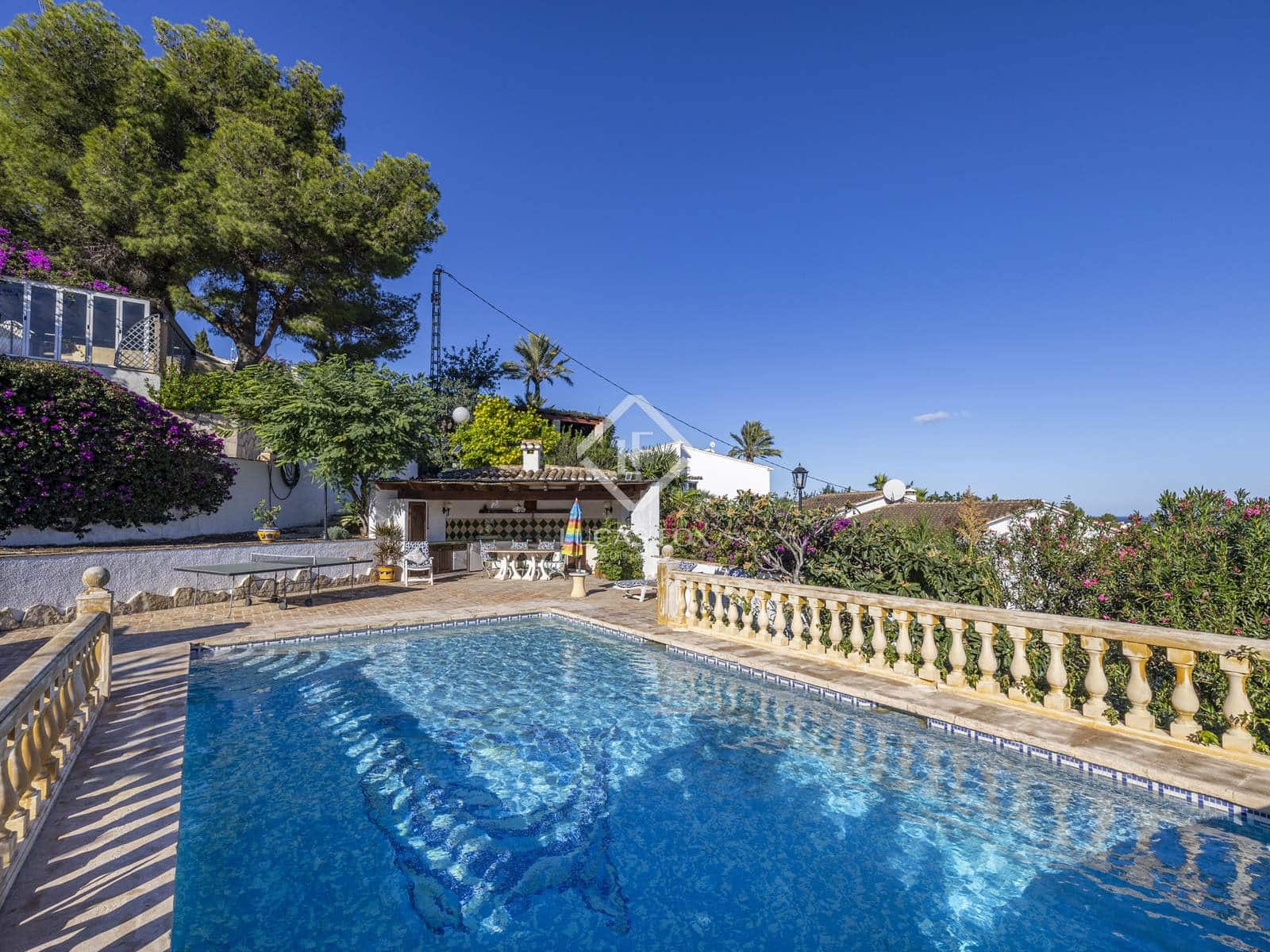 4 quarto Moradia para venda em Denia com piscina garagem - 990 000 € (Ref: 9378260)