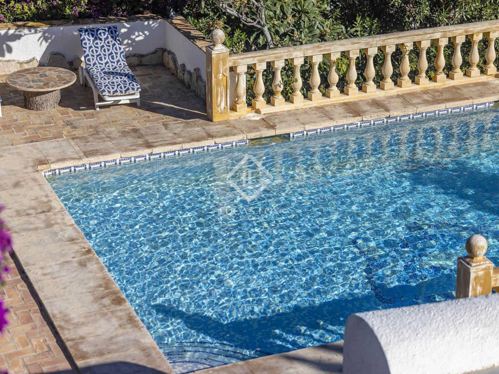 4 quarto Moradia para venda em Denia com piscina garagem - 990 000 € (Ref: 9378260)