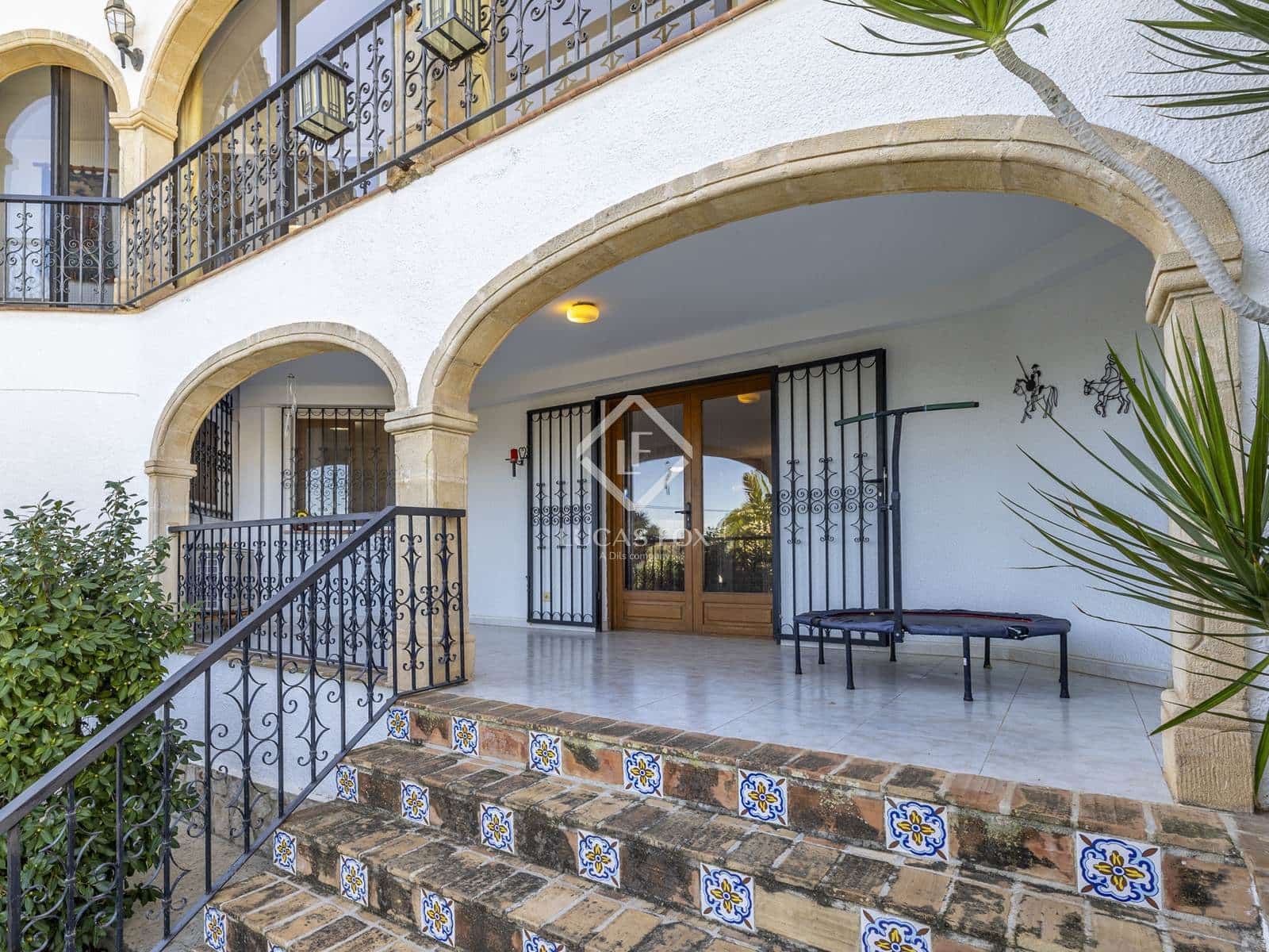 4 quarto Moradia para venda em Denia com piscina garagem - 990 000 € (Ref: 9378260)