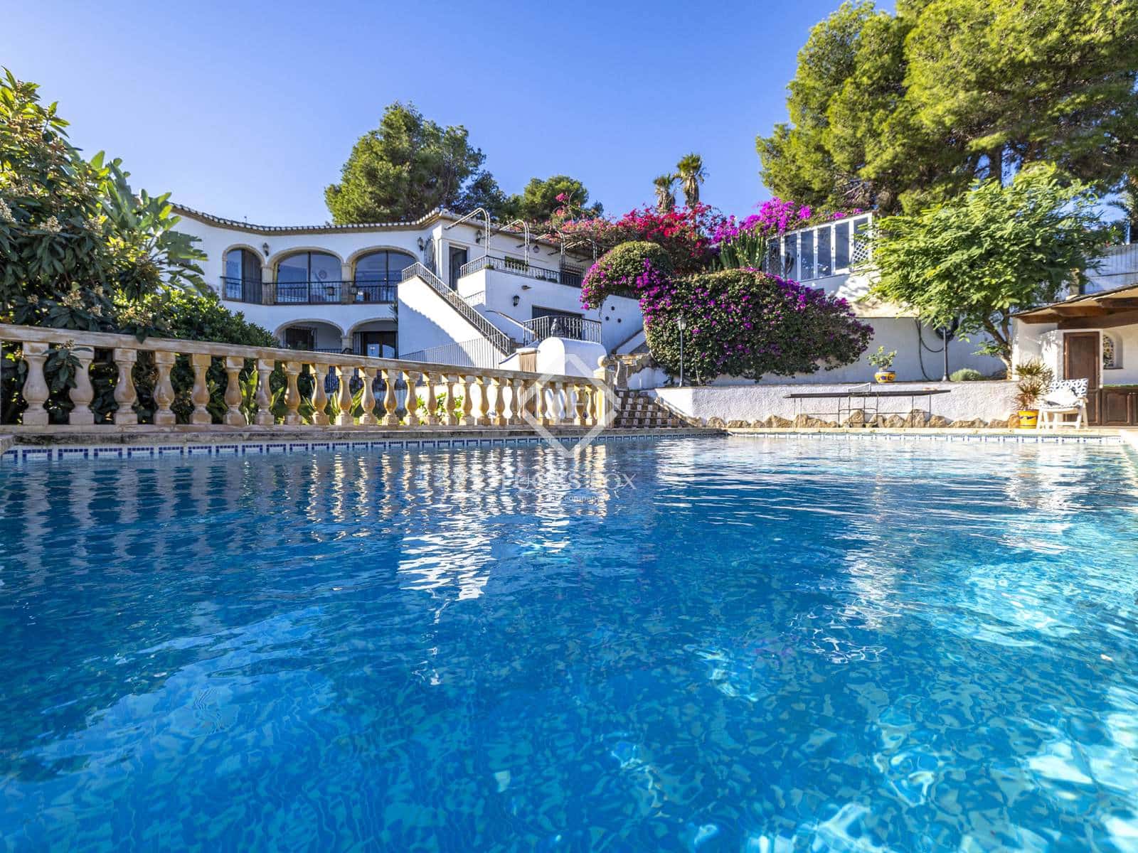 4 quarto Moradia para venda em Denia com piscina garagem - 990 000 € (Ref: 9378260)