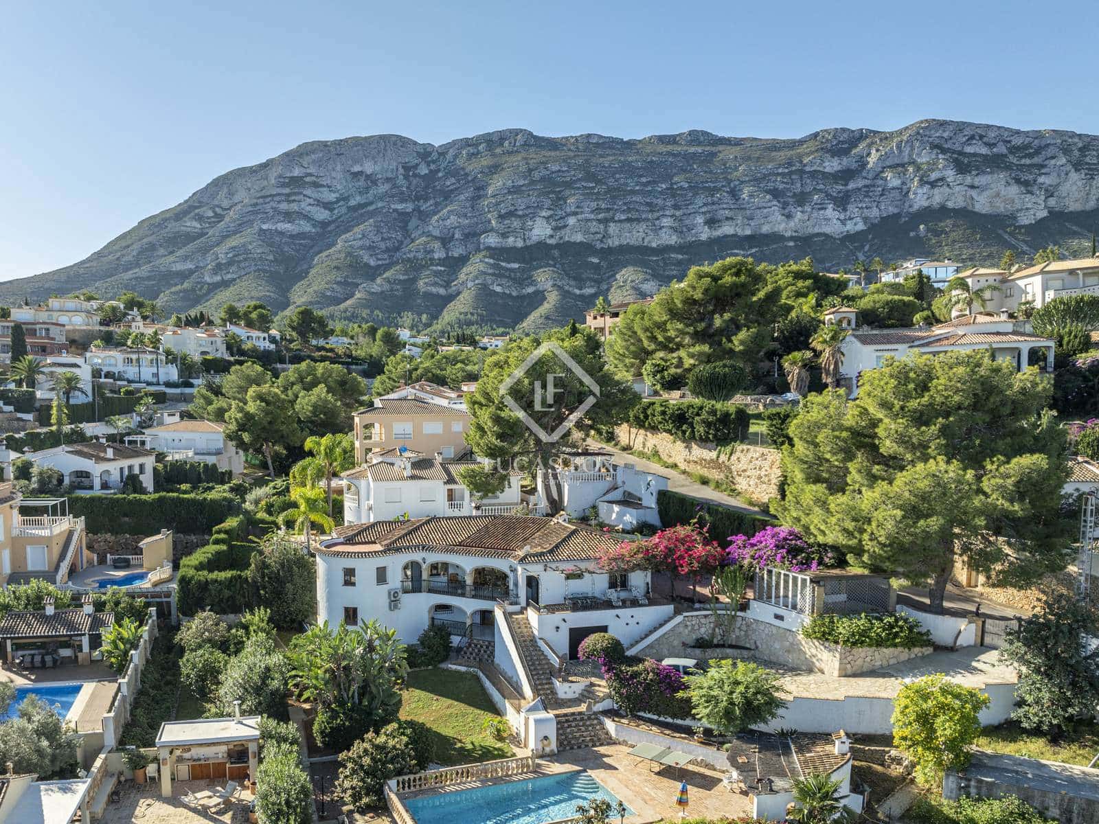 4 quarto Moradia para venda em Denia com piscina garagem - 990 000 € (Ref: 9378260)