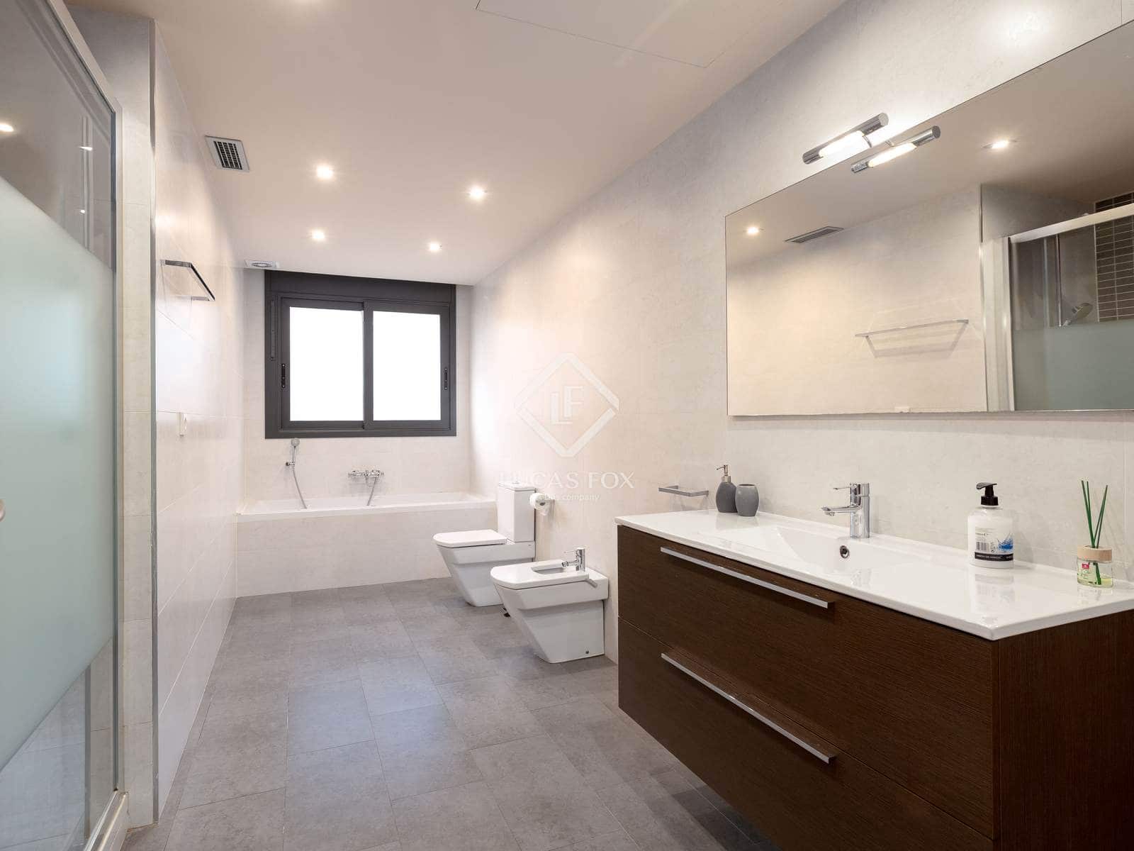 5 chambre Villa/Maison à vendre à Premia de Dalt avec piscine garage - 1 280 000 € (Ref: 9378448)