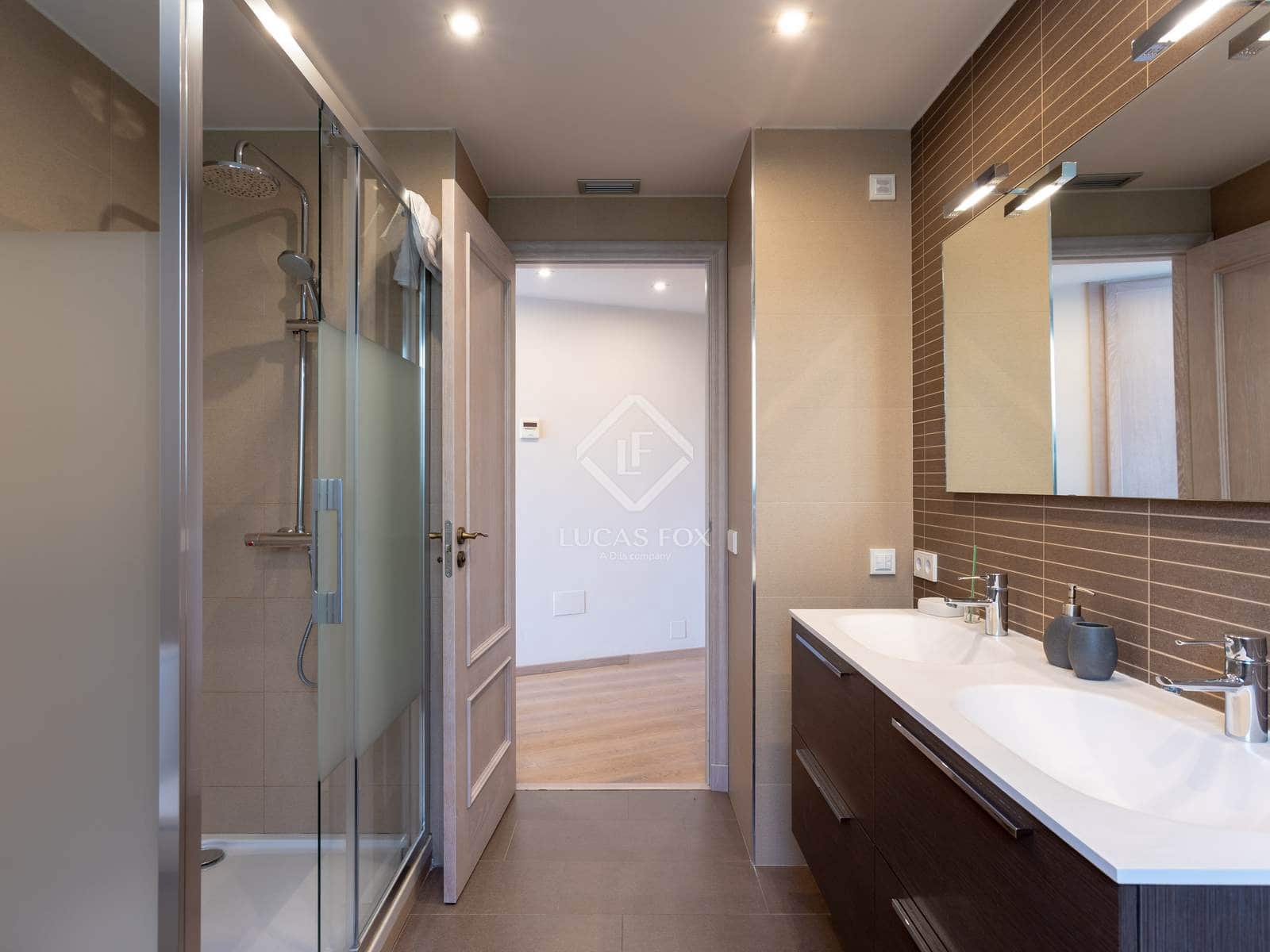 5 chambre Villa/Maison à vendre à Premia de Dalt avec piscine garage - 1 280 000 € (Ref: 9378448)