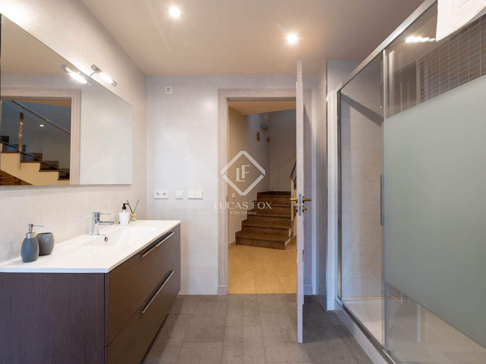 5 chambre Villa/Maison à vendre à Premia de Dalt avec piscine garage - 1 280 000 € (Ref: 9378448)