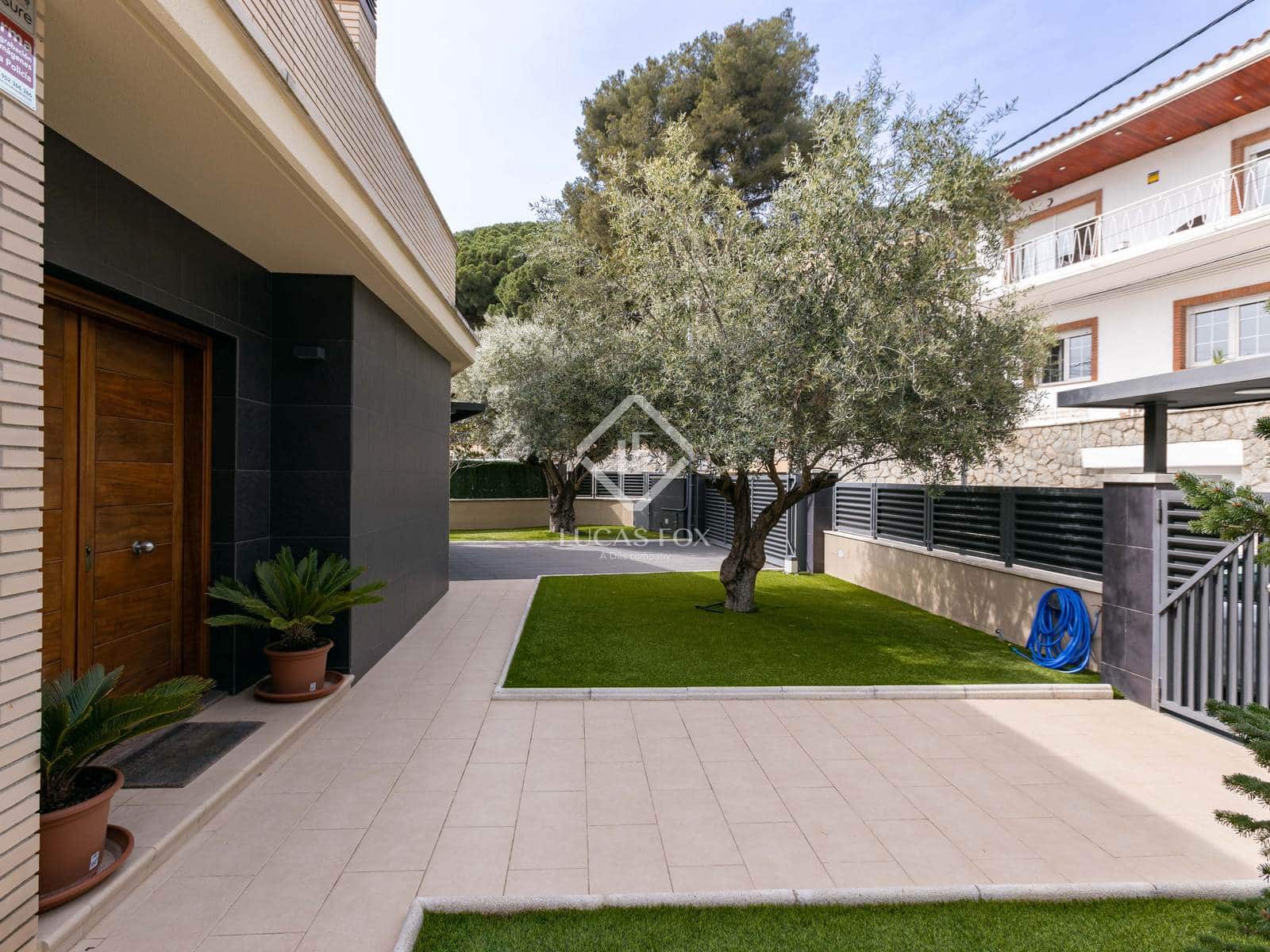 5 chambre Villa/Maison à vendre à Premia de Dalt avec piscine garage - 1 280 000 € (Ref: 9378448)