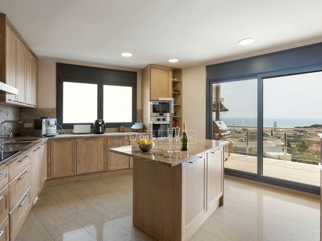 5 soverom Villa til salgs i Premià de Dalt med svømmebasseng garasje - € 1 280 000 (Ref: 9378448)