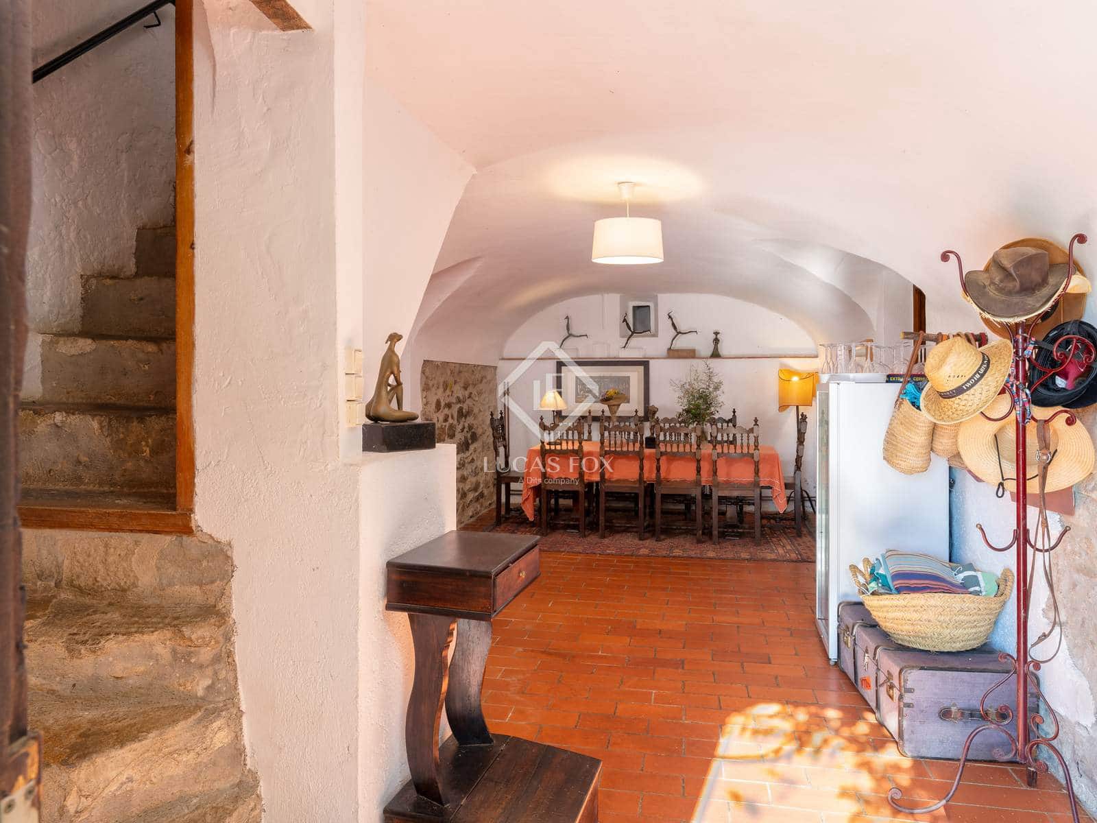 7 sypialnia Finka/Dom wiejski na sprzedaż w Maia de Montcal z basenem - 800 000 € (Ref: 9379441)