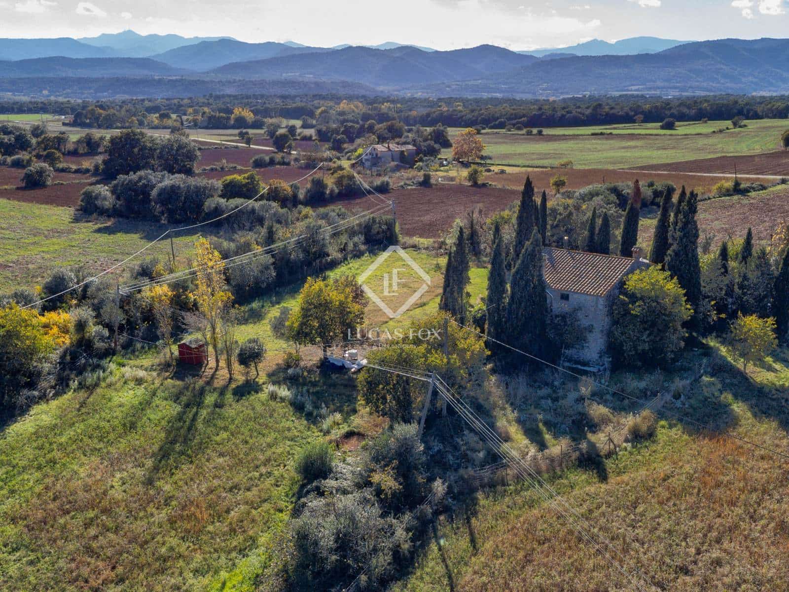 7 sypialnia Finka/Dom wiejski na sprzedaż w Maia de Montcal z basenem - 800 000 € (Ref: 9379441)