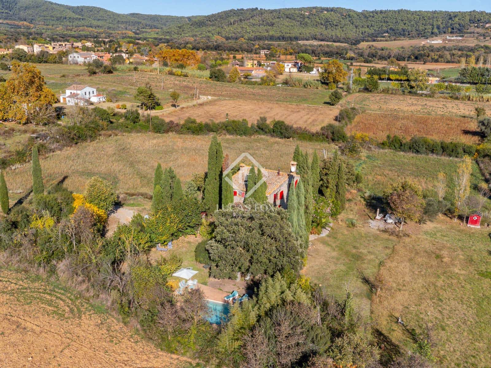 7 sypialnia Finka/Dom wiejski na sprzedaż w Maia de Montcal z basenem - 800 000 € (Ref: 9379441)