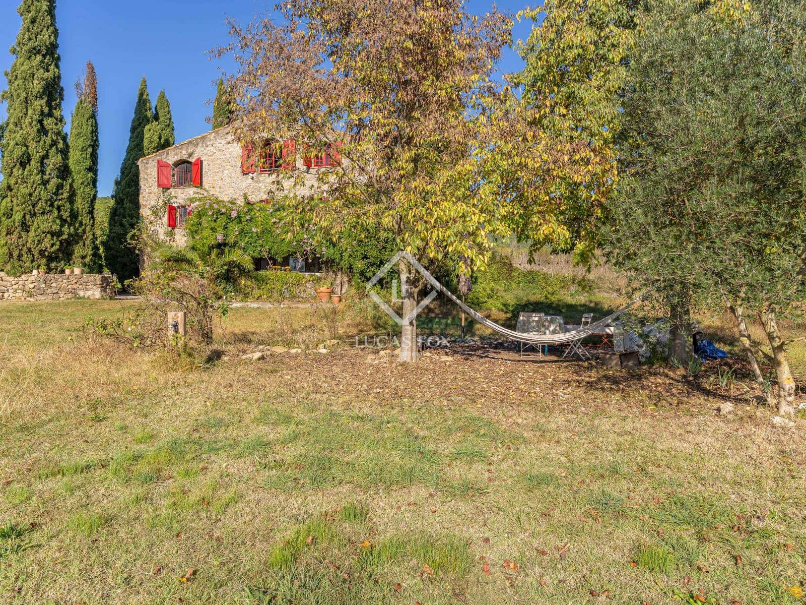 7 sypialnia Finka/Dom wiejski na sprzedaż w Maia de Montcal z basenem - 800 000 € (Ref: 9379441)