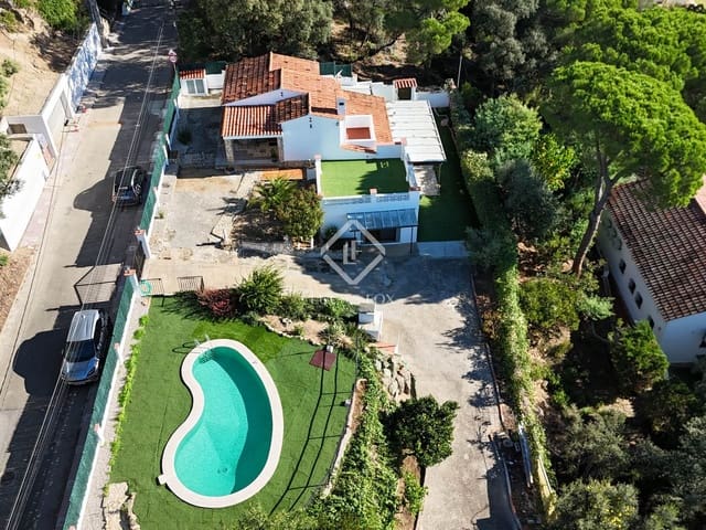 3 sypialnia Willa na sprzedaż w Santa Cristina d'Aro z basenem - 395 000 € (Ref: 9379657)