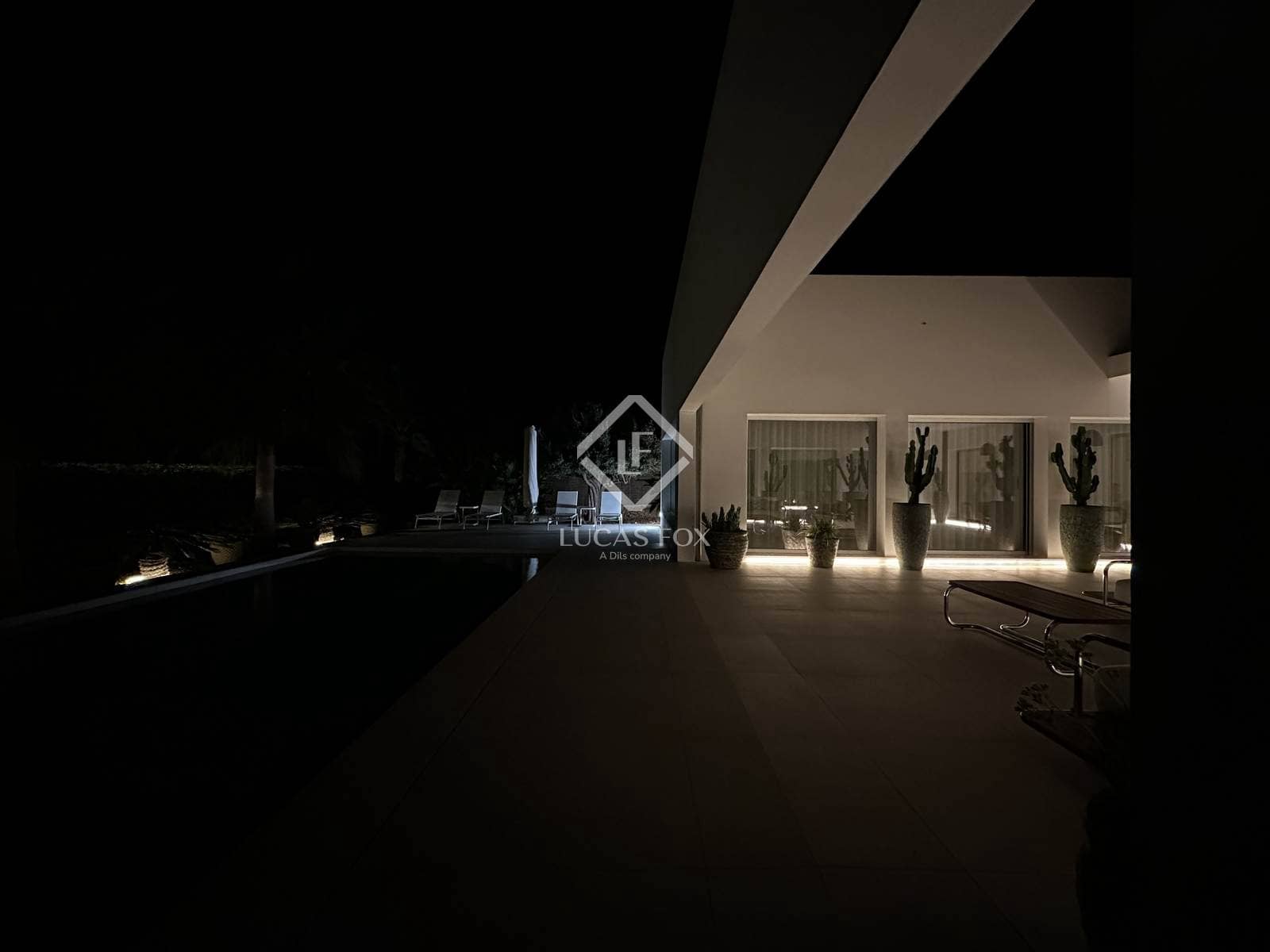 3 slaapkamer Villa te koop in San Luis / Sant Lluis met zwembad garage - € 1.950.000 (Ref: 9380161)