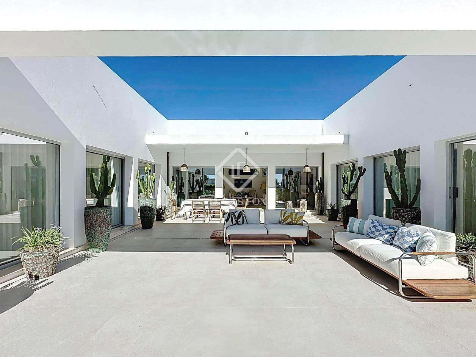 3 slaapkamer Villa te koop in San Luis / Sant Lluis met zwembad garage - € 1.950.000 (Ref: 9380161)