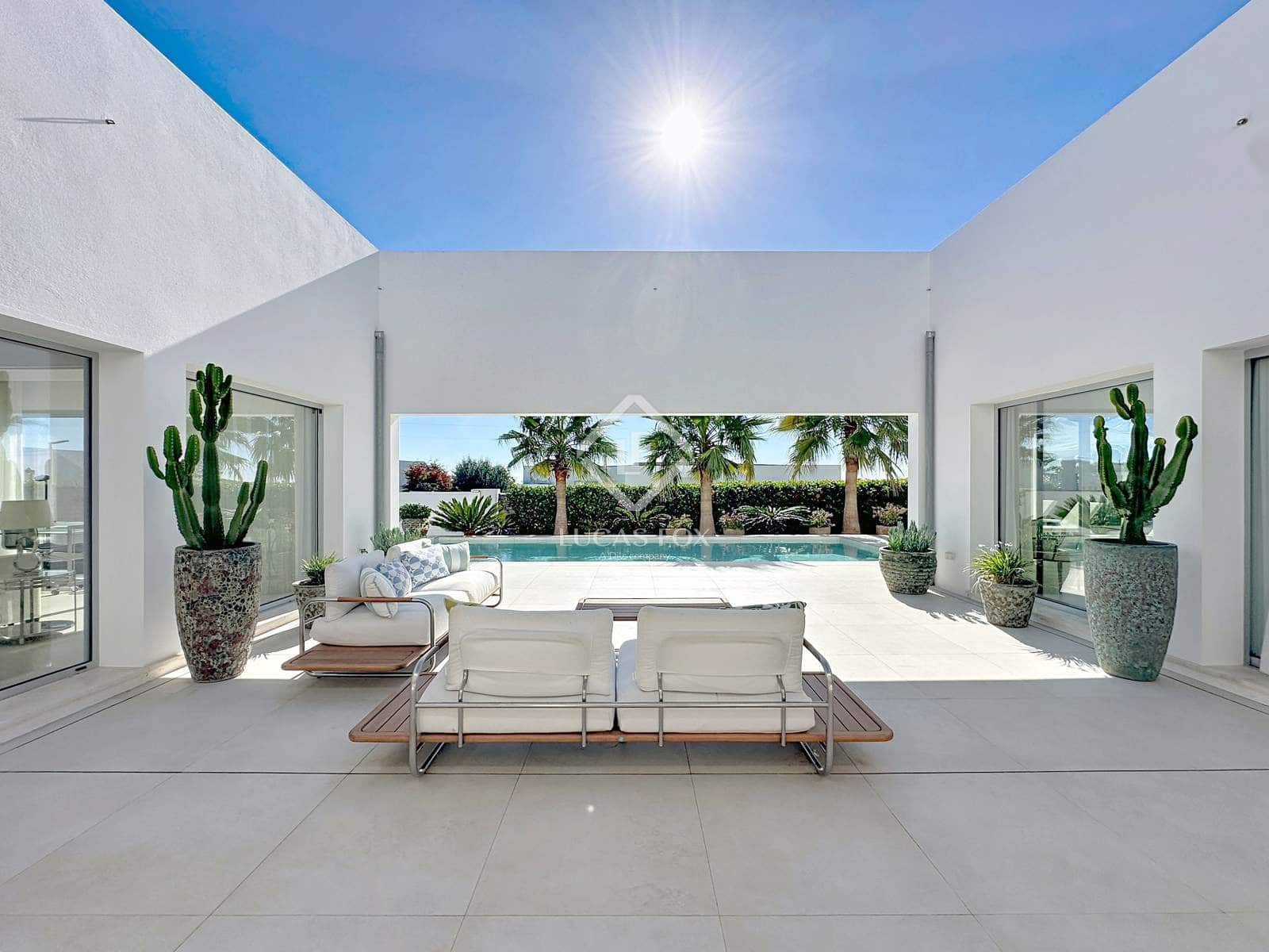 3 slaapkamer Villa te koop in San Luis / Sant Lluis met zwembad garage - € 1.950.000 (Ref: 9380161)