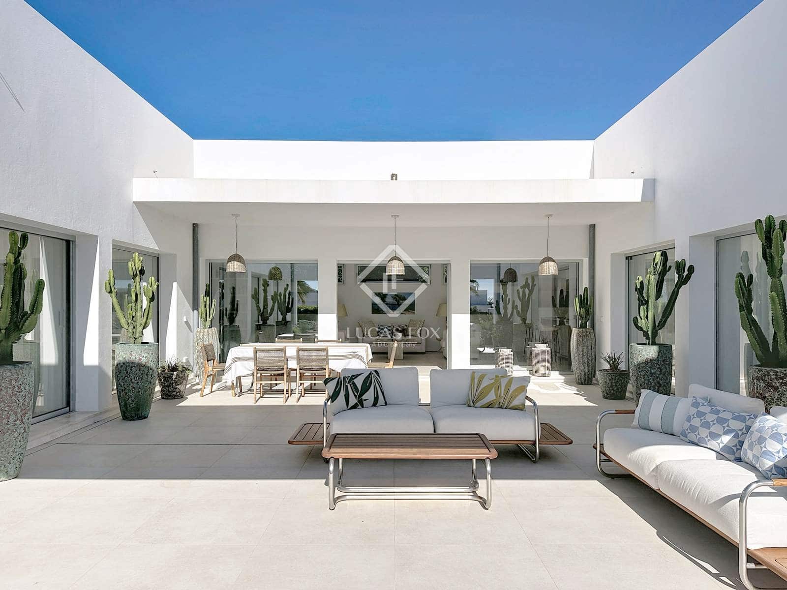 3 slaapkamer Villa te koop in San Luis / Sant Lluis met zwembad garage - € 1.950.000 (Ref: 9380161)