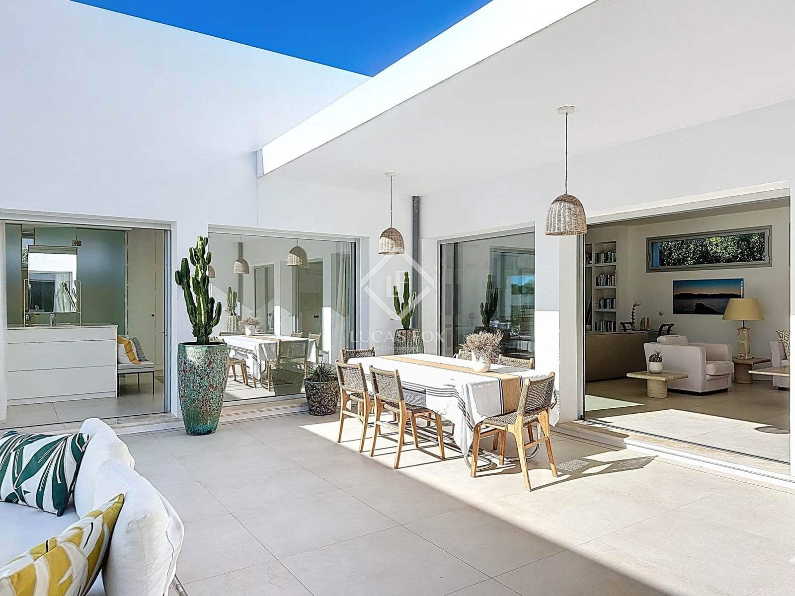 3 slaapkamer Villa te koop in San Luis / Sant Lluis met zwembad garage - € 1.950.000 (Ref: 9380161)