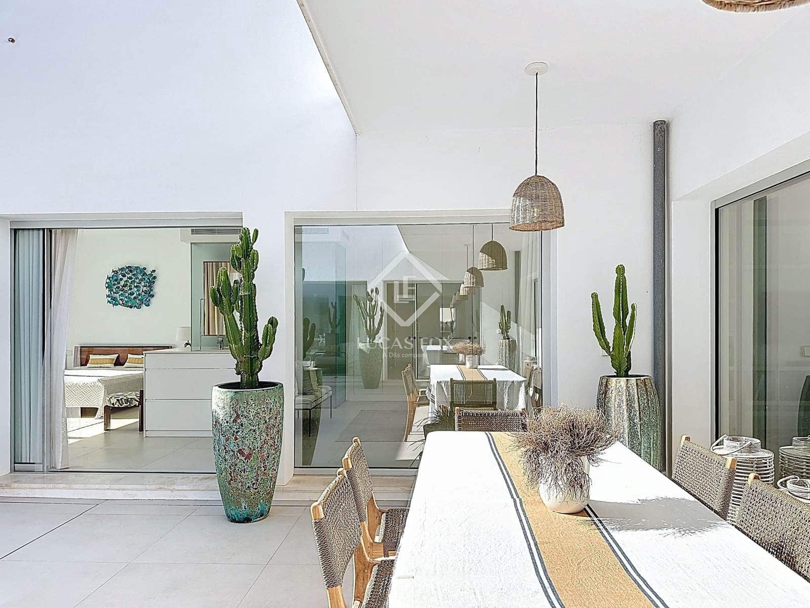 3 slaapkamer Villa te koop in San Luis / Sant Lluis met zwembad garage - € 1.950.000 (Ref: 9380161)