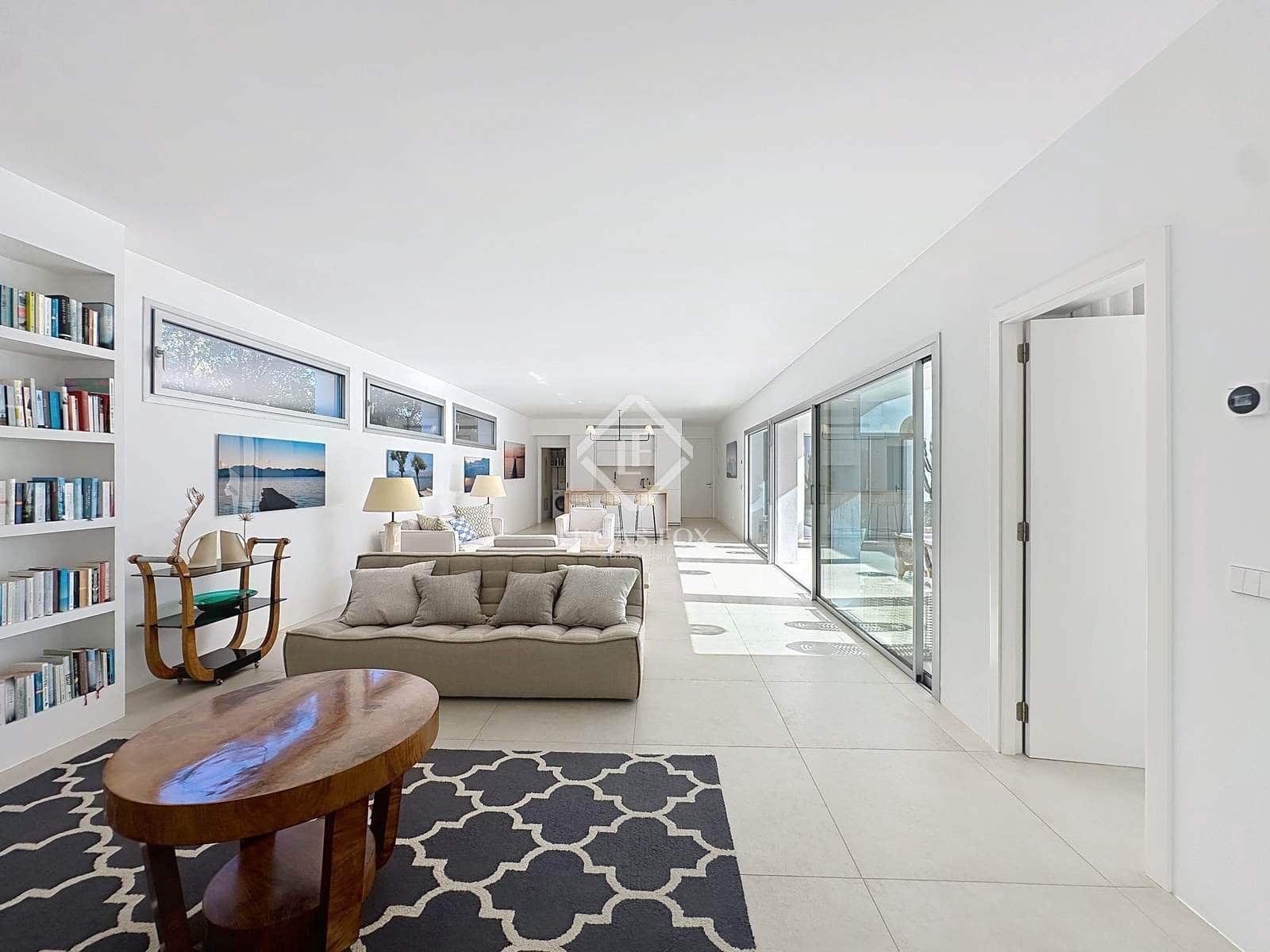 3 slaapkamer Villa te koop in San Luis / Sant Lluis met zwembad garage - € 1.950.000 (Ref: 9380161)