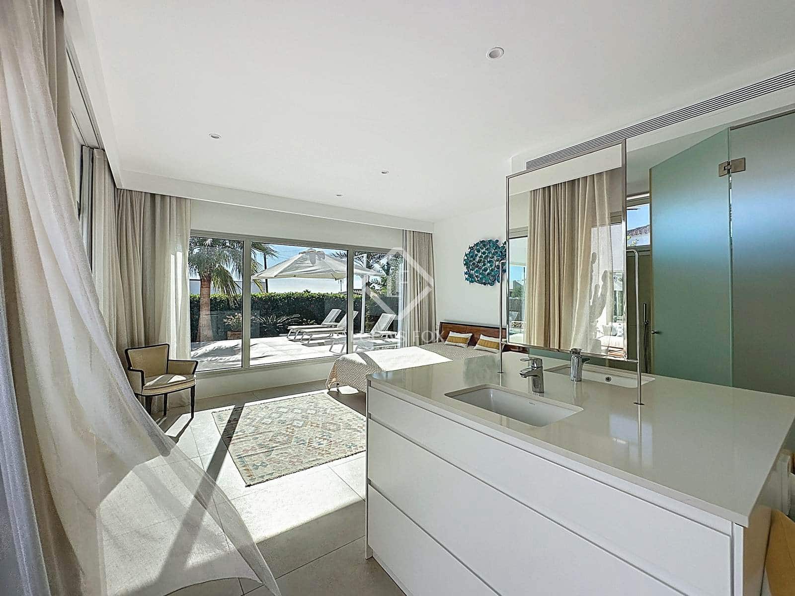 3 slaapkamer Villa te koop in San Luis / Sant Lluis met zwembad garage - € 1.950.000 (Ref: 9380161)