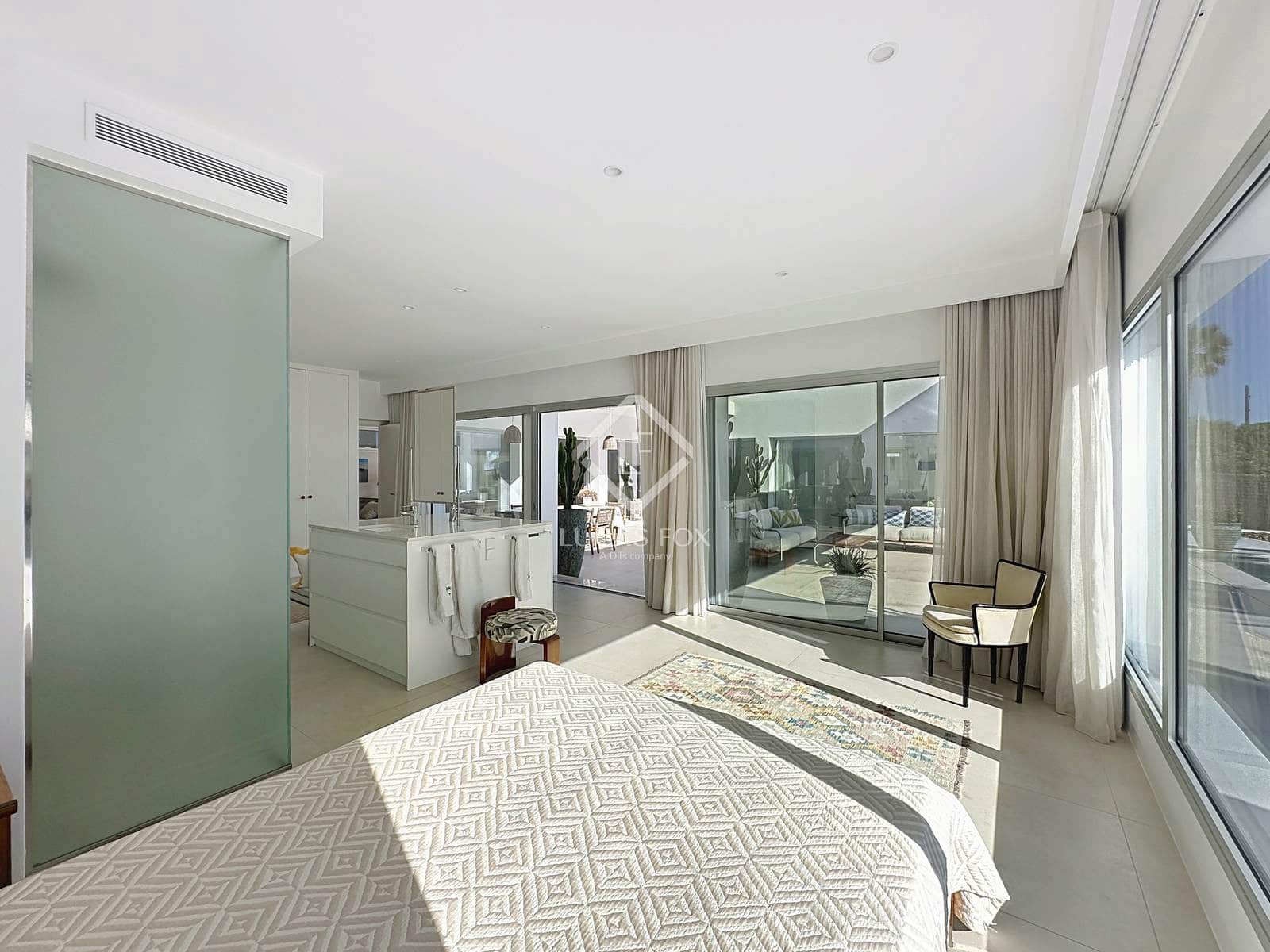 3 slaapkamer Villa te koop in San Luis / Sant Lluis met zwembad garage - € 1.950.000 (Ref: 9380161)