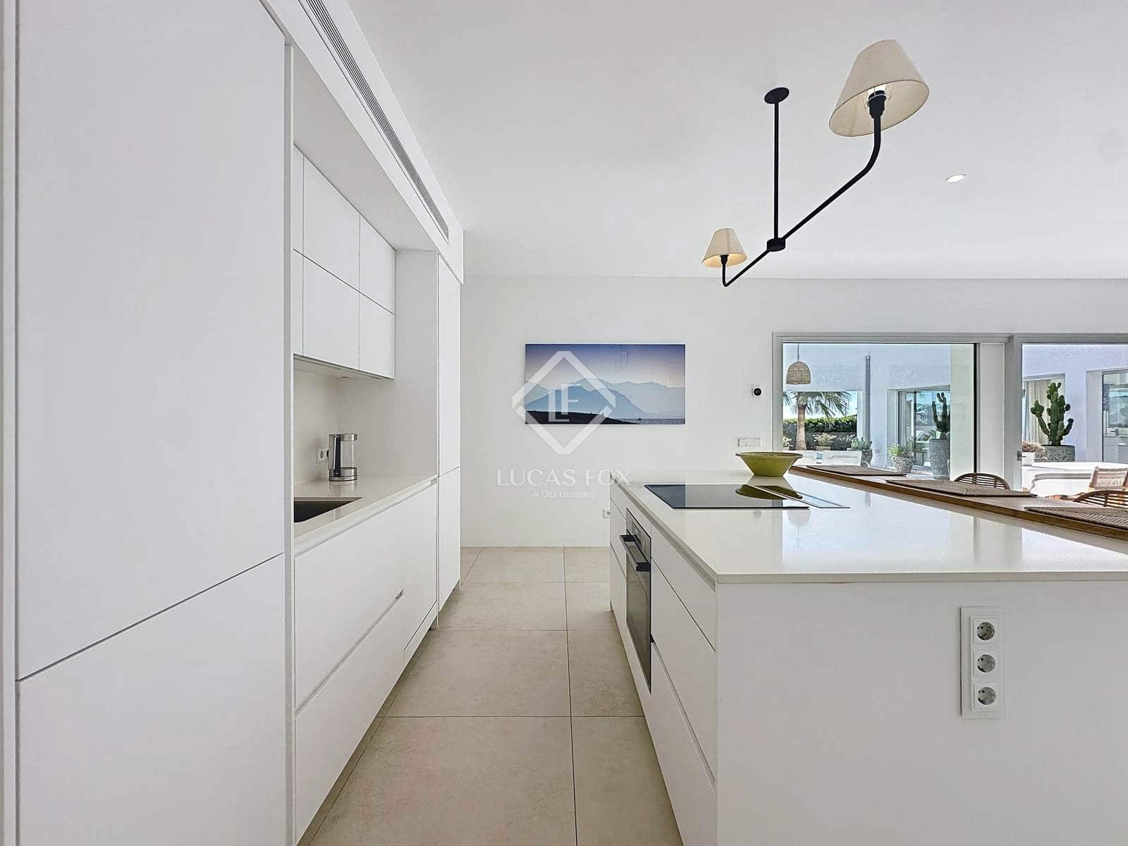 3 slaapkamer Villa te koop in San Luis / Sant Lluis met zwembad garage - € 1.950.000 (Ref: 9380161)