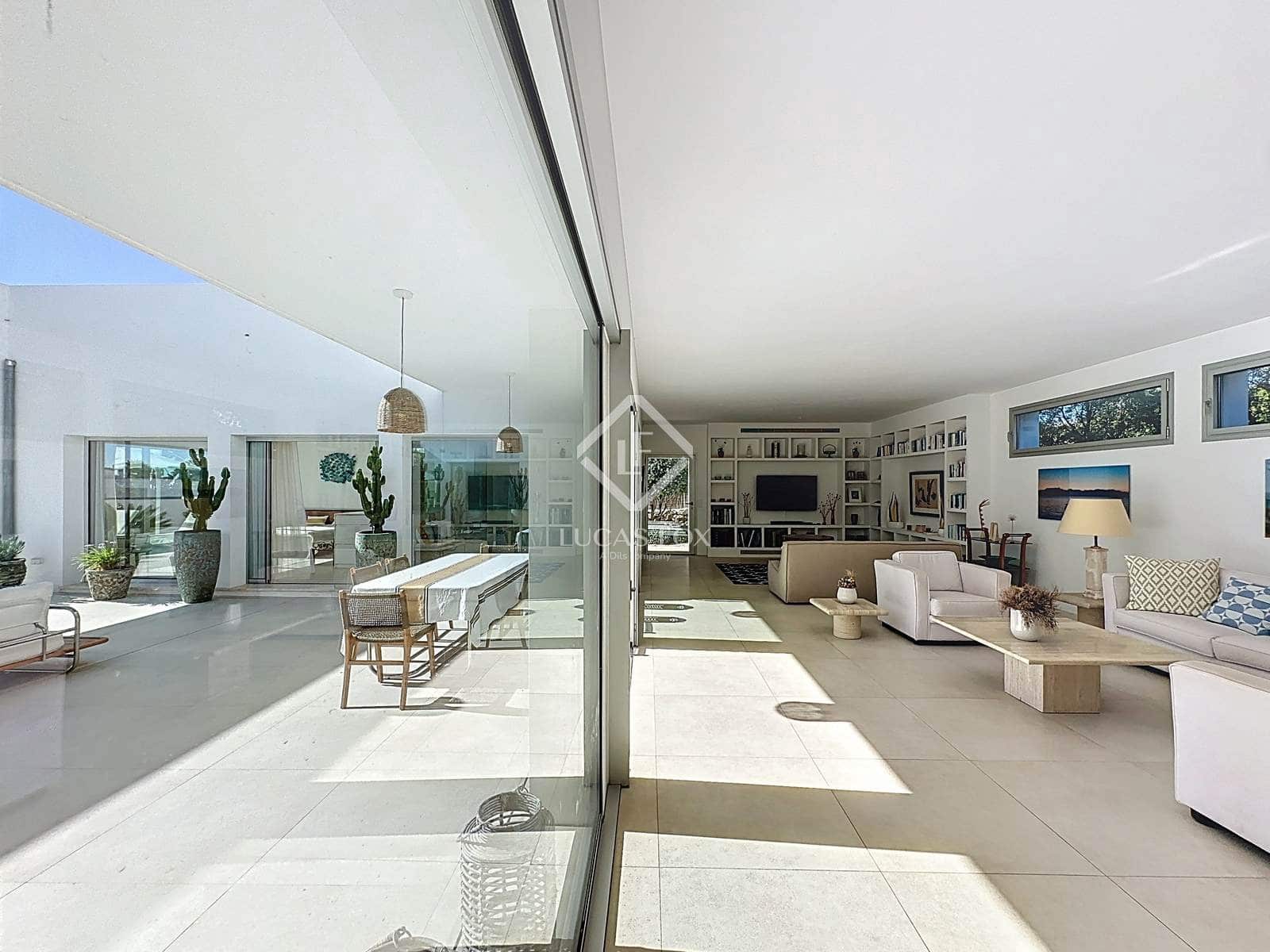 3 slaapkamer Villa te koop in San Luis / Sant Lluis met zwembad garage - € 1.950.000 (Ref: 9380161)