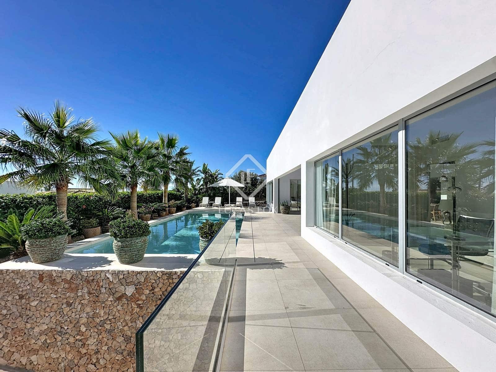 3 slaapkamer Villa te koop in San Luis / Sant Lluis met zwembad garage - € 1.950.000 (Ref: 9380161)