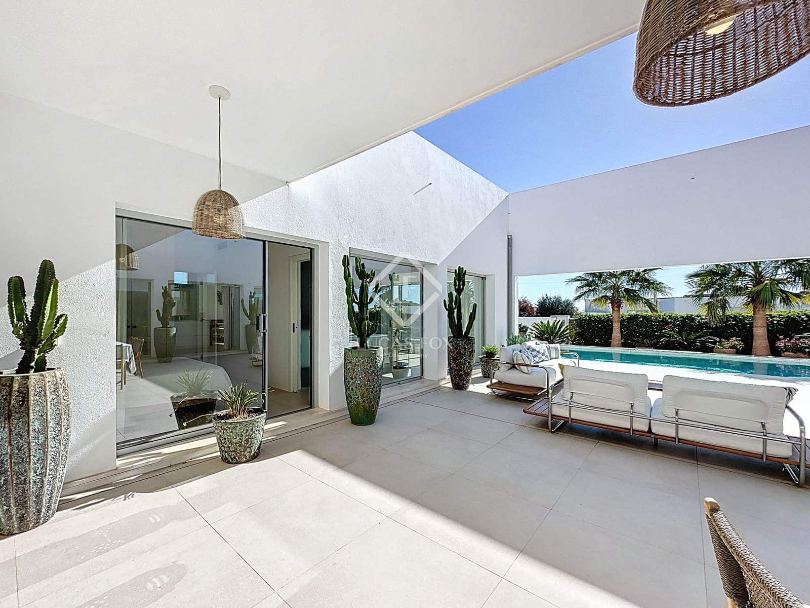 3 slaapkamer Villa te koop in San Luis / Sant Lluis met zwembad garage - € 1.950.000 (Ref: 9380161)