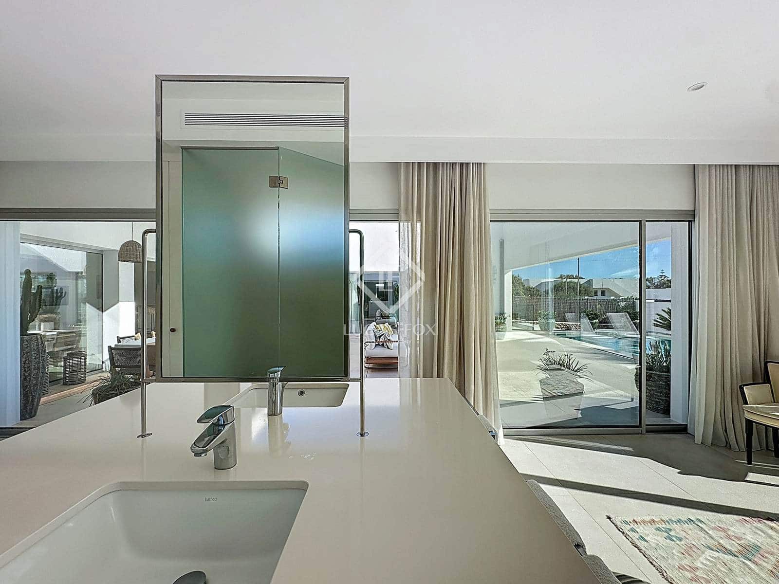 3 slaapkamer Villa te koop in San Luis / Sant Lluis met zwembad garage - € 1.950.000 (Ref: 9380161)