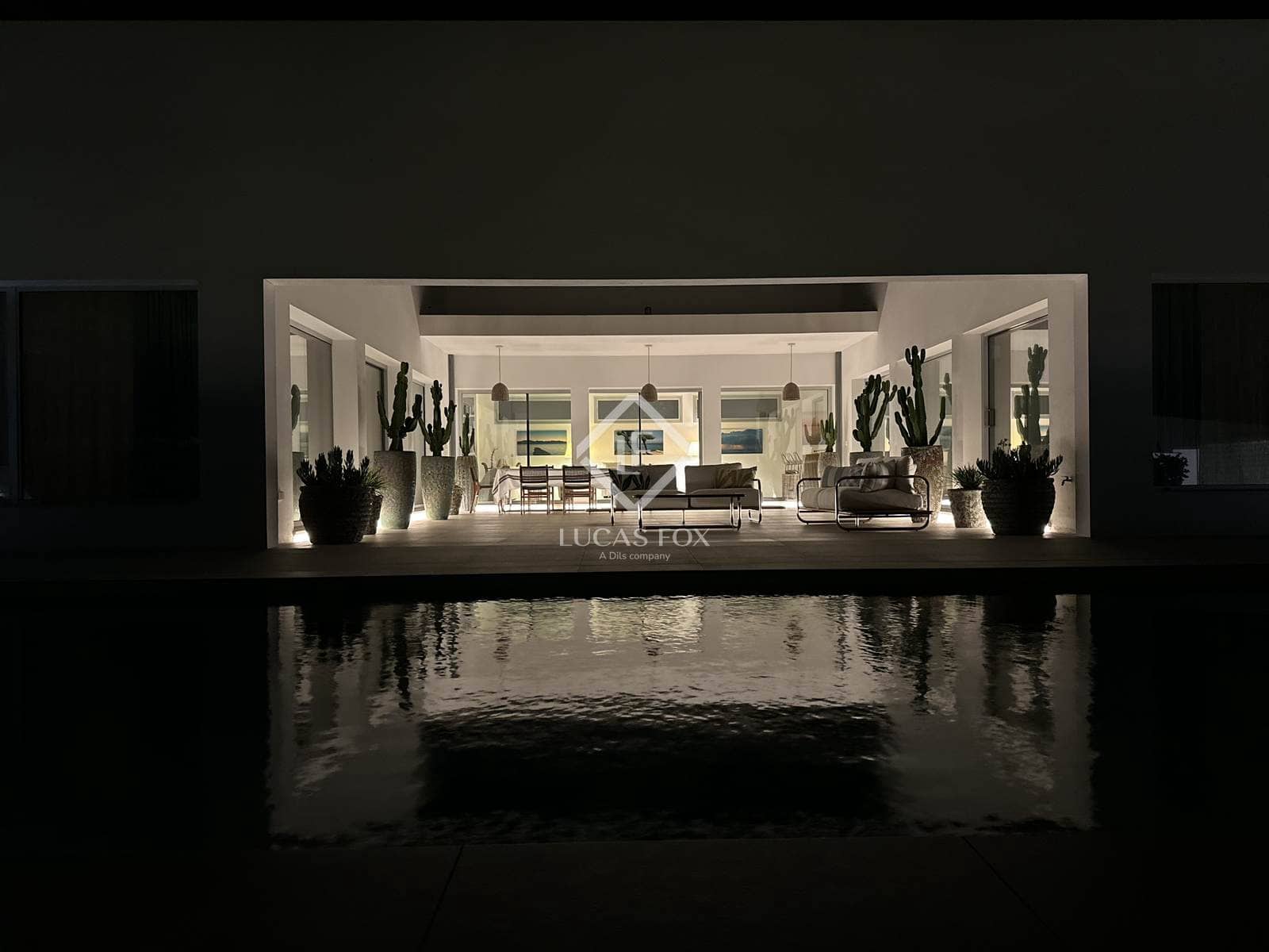 3 slaapkamer Villa te koop in San Luis / Sant Lluis met zwembad garage - € 1.950.000 (Ref: 9380161)